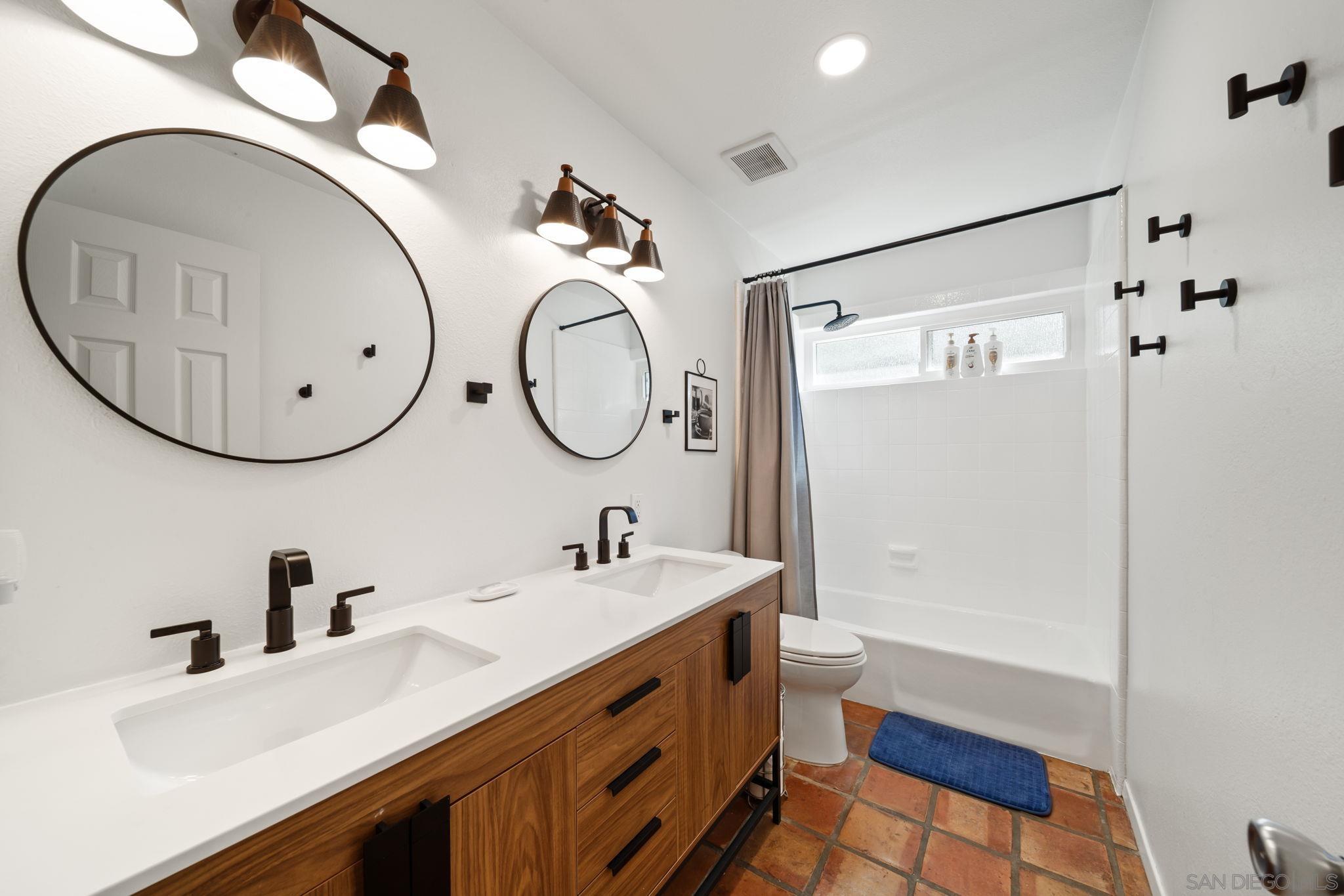 Detail Gallery Image 26 of 69 For 7806  via Capri, La Jolla,  CA 92037 - 4 Beds | 2/1 Baths