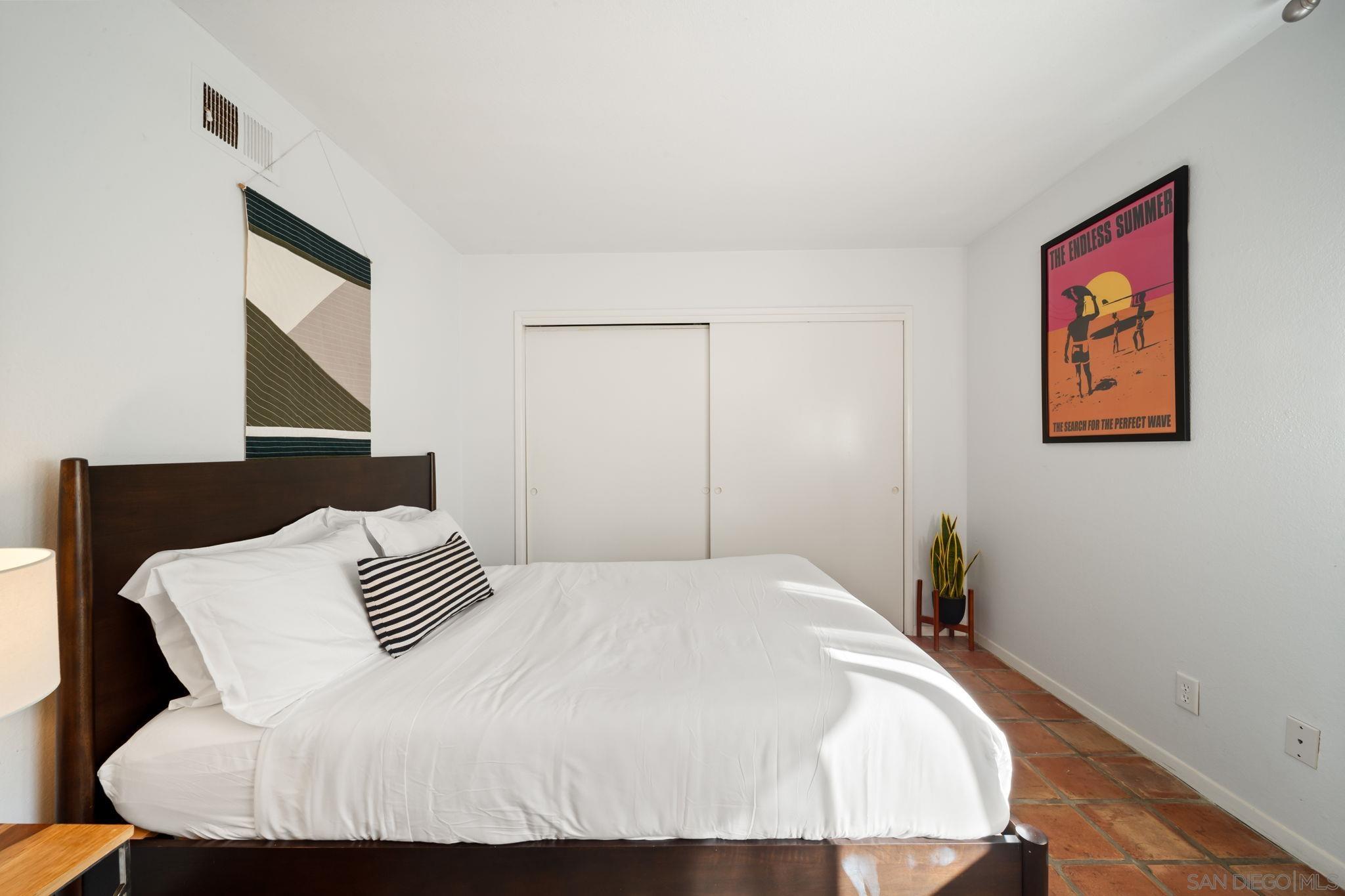 Detail Gallery Image 27 of 69 For 7806  via Capri, La Jolla,  CA 92037 - 4 Beds | 2/1 Baths