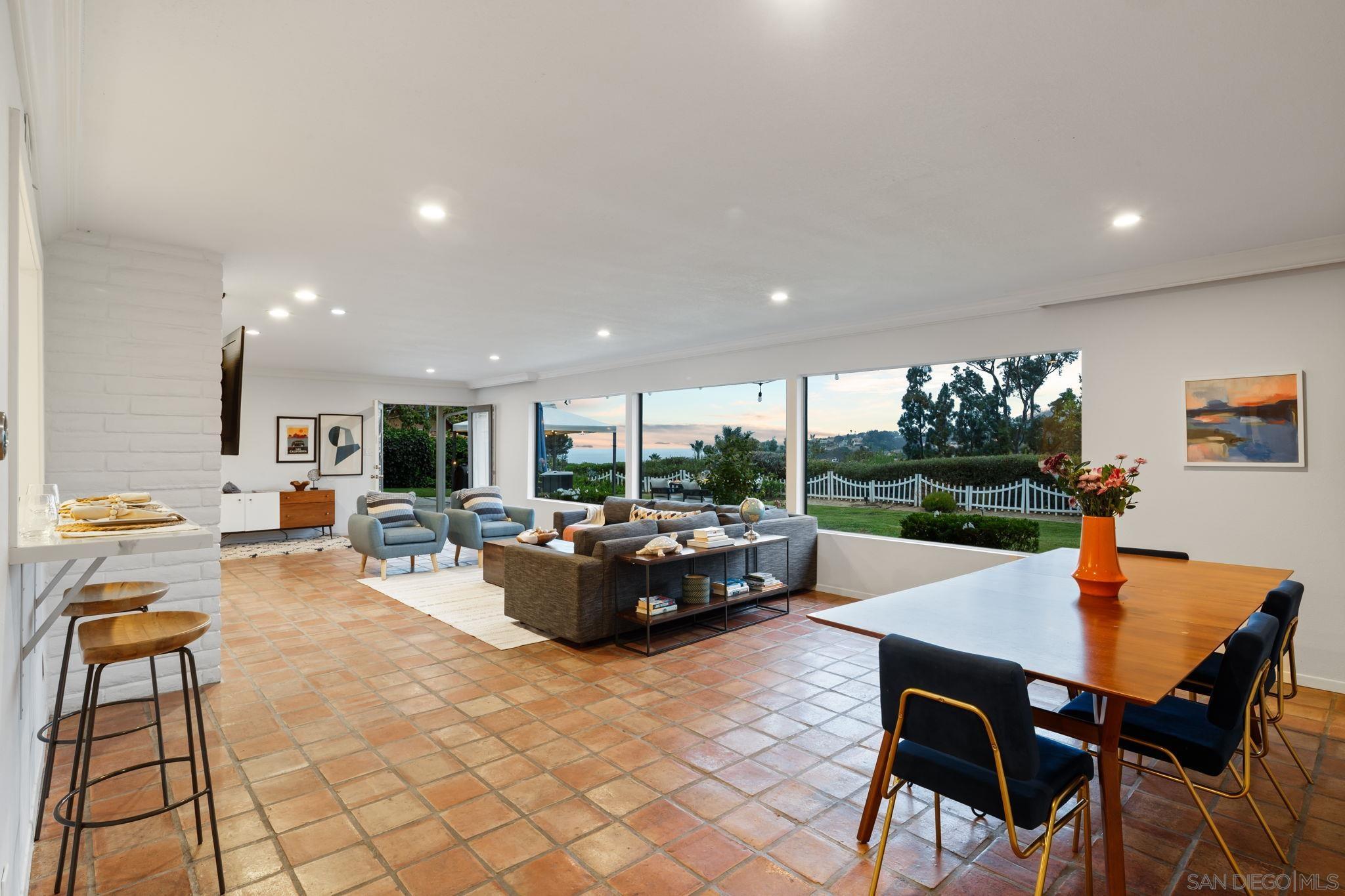 Detail Gallery Image 44 of 69 For 7806  via Capri, La Jolla,  CA 92037 - 4 Beds | 2/1 Baths