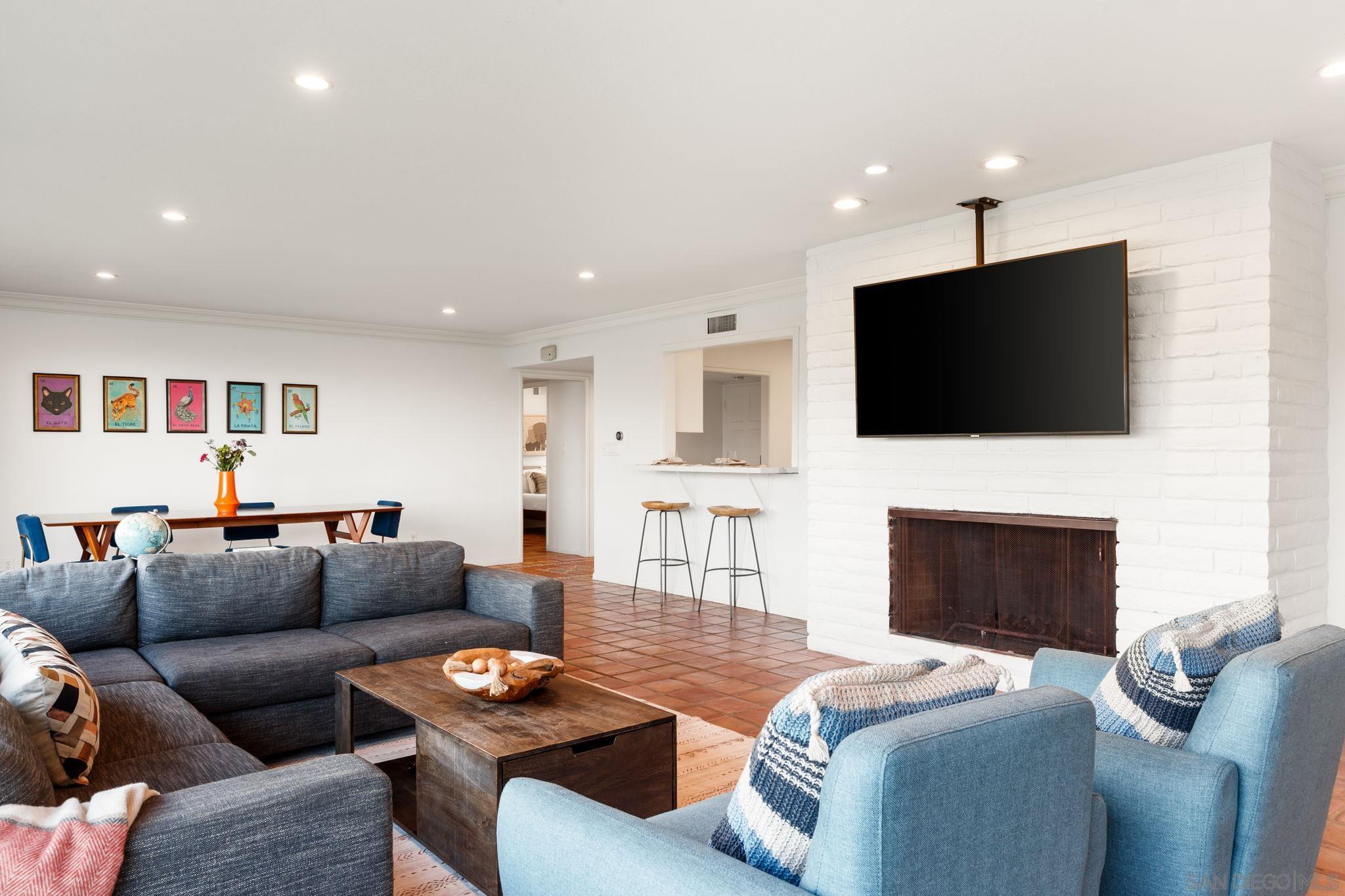 Detail Gallery Image 47 of 69 For 7806  via Capri, La Jolla,  CA 92037 - 4 Beds | 2/1 Baths