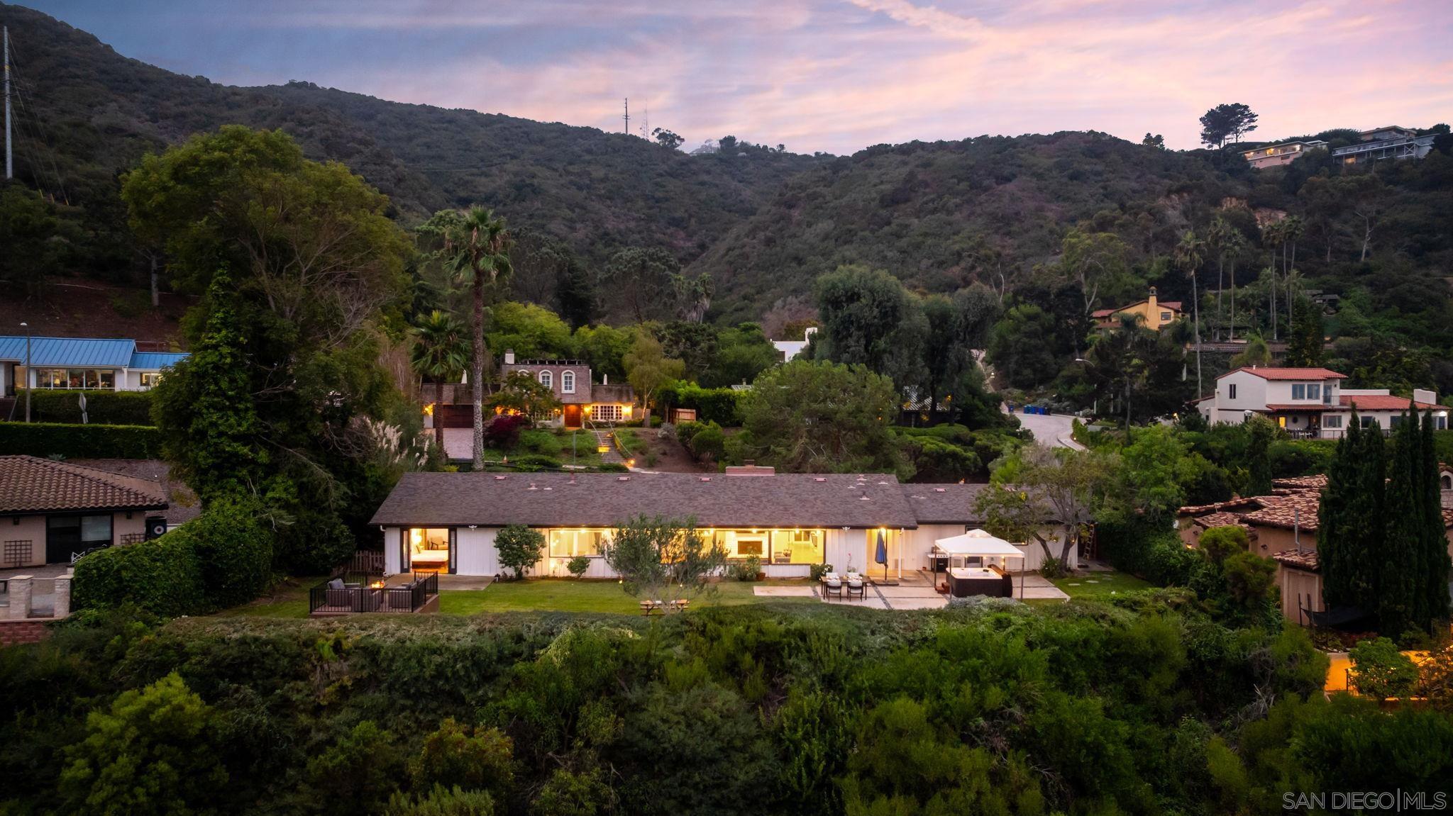 Detail Gallery Image 60 of 69 For 7806  via Capri, La Jolla,  CA 92037 - 4 Beds | 2/1 Baths