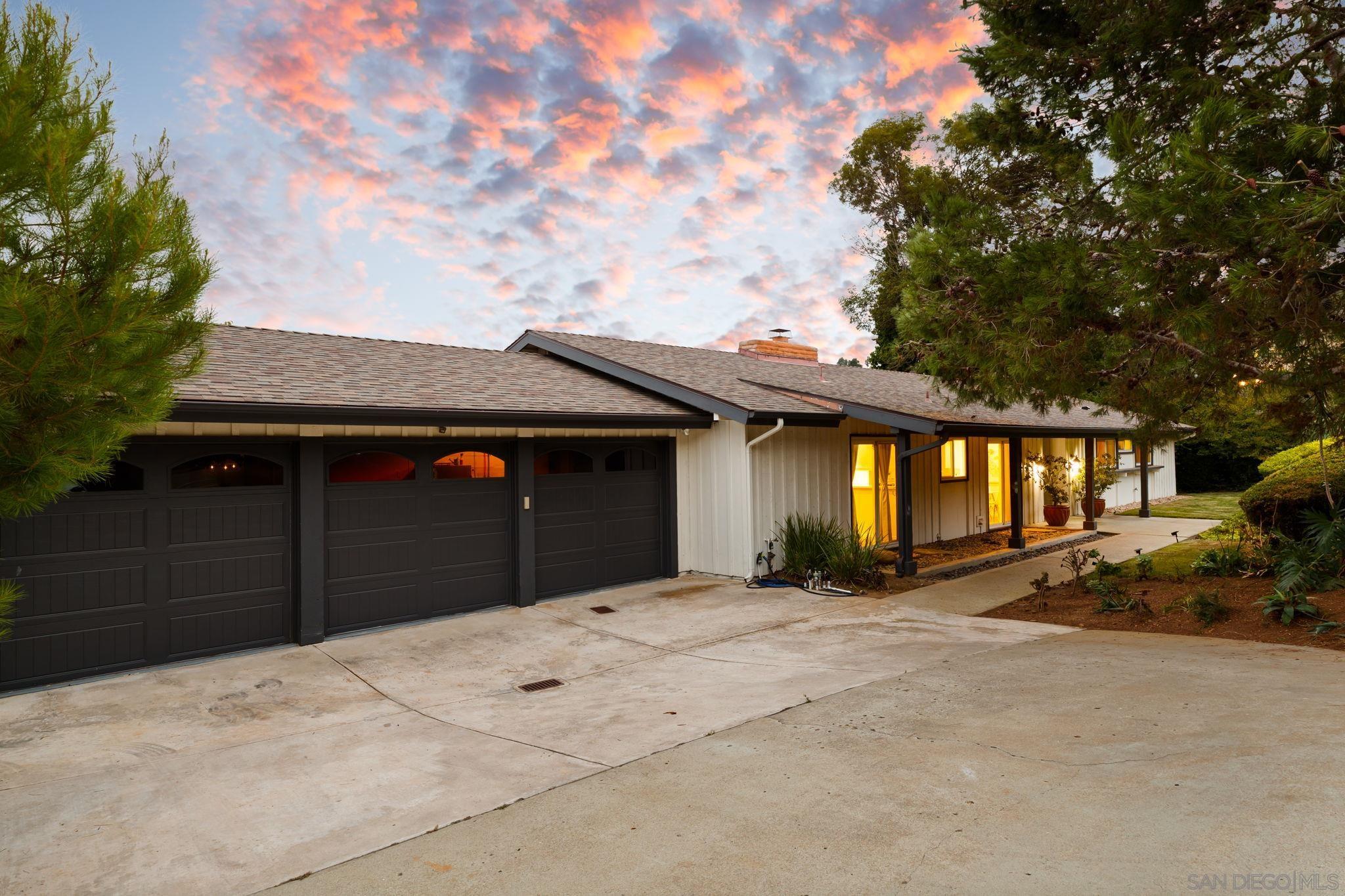 Detail Gallery Image 62 of 69 For 7806  via Capri, La Jolla,  CA 92037 - 4 Beds | 2/1 Baths