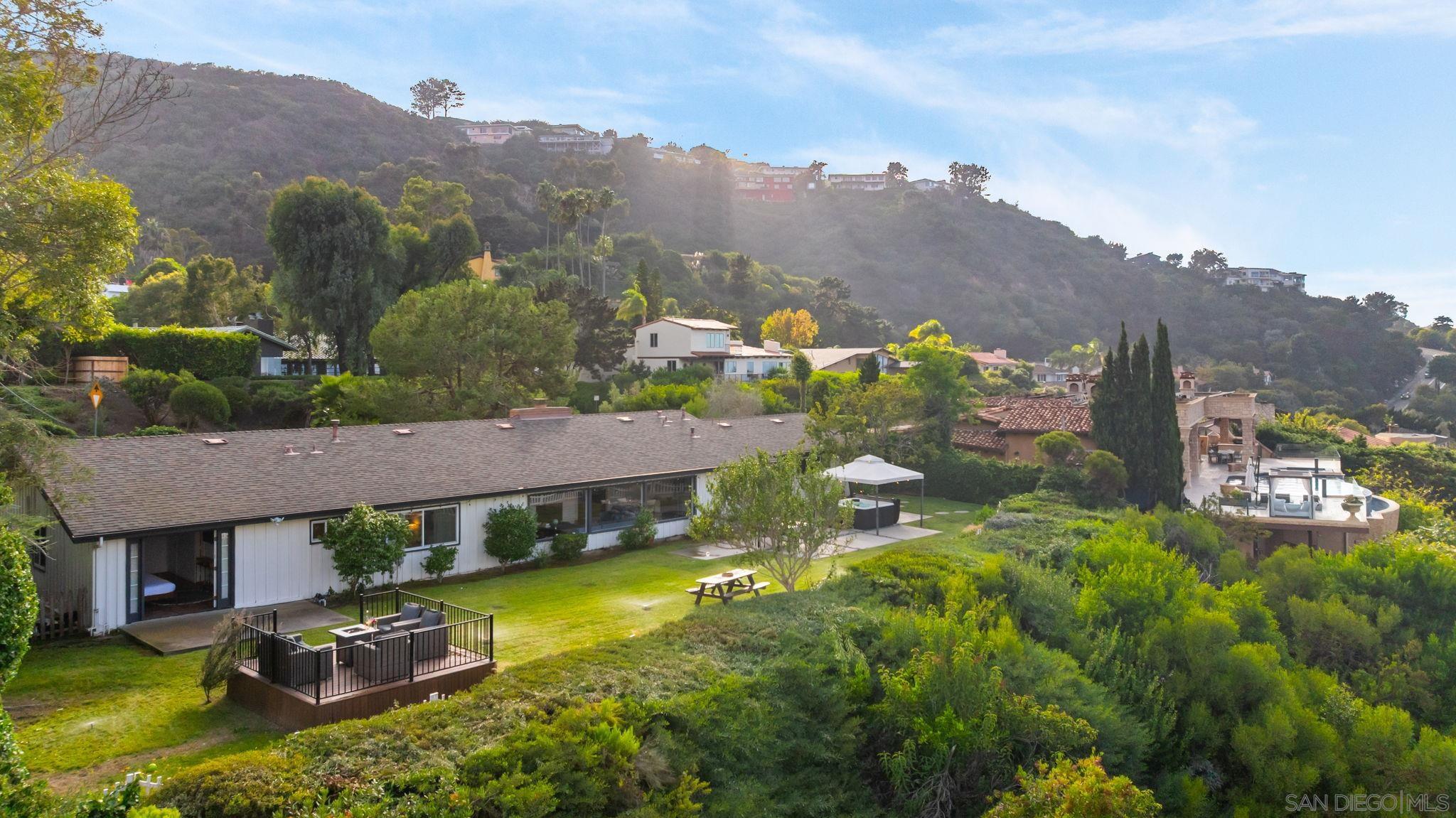 Detail Gallery Image 66 of 69 For 7806  via Capri, La Jolla,  CA 92037 - 4 Beds | 2/1 Baths