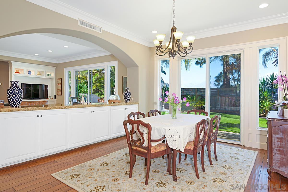 Detail Gallery Image 5 of 10 For 2498  Pinewood Street, Del Mar,  CA 92014 - 5 Beds | 4/1 Baths