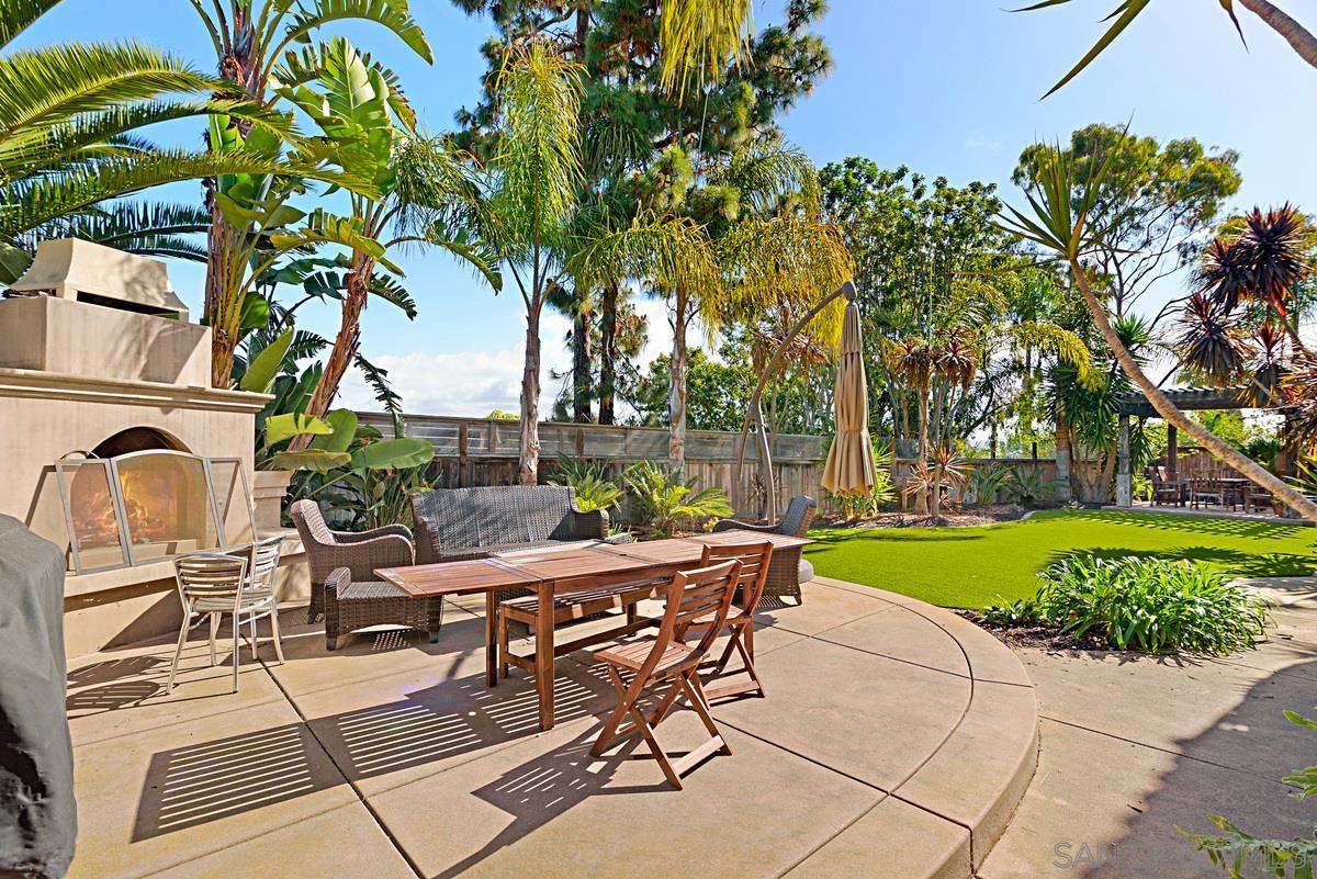 Detail Gallery Image 6 of 10 For 2498  Pinewood Street, Del Mar,  CA 92014 - 5 Beds | 4/1 Baths