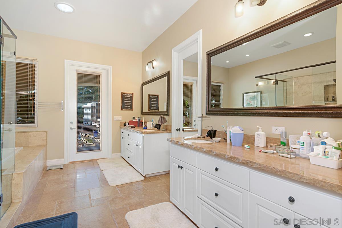 Detail Gallery Image 10 of 10 For 2498  Pinewood Street, Del Mar,  CA 92014 - 5 Beds | 4/1 Baths