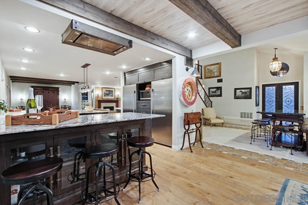 Detail Gallery Image 12 of 57 For 10616  Falcon Rim Pt, San Diego,  CA 92131 - 5 Beds | 2/1 Baths