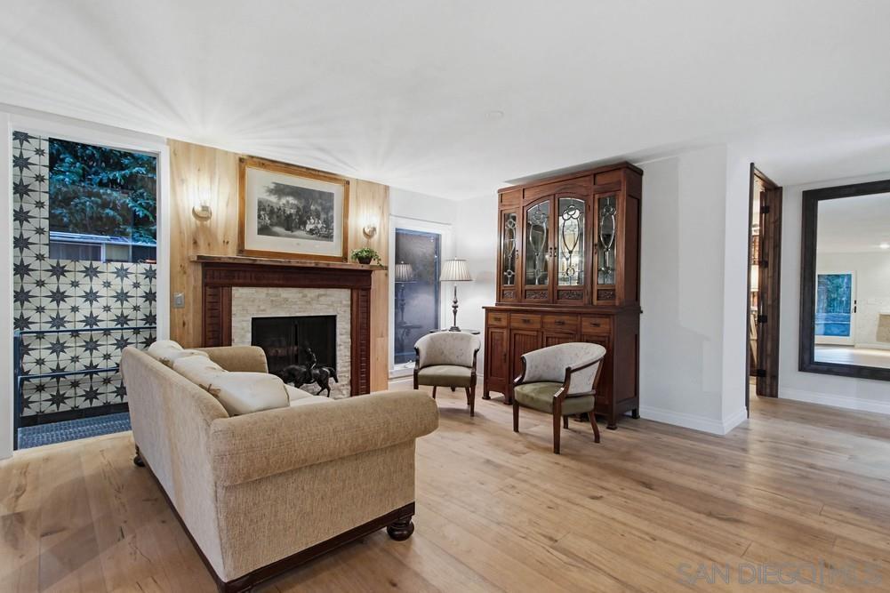 Detail Gallery Image 17 of 57 For 10616  Falcon Rim Pt, San Diego,  CA 92131 - 5 Beds | 2/1 Baths