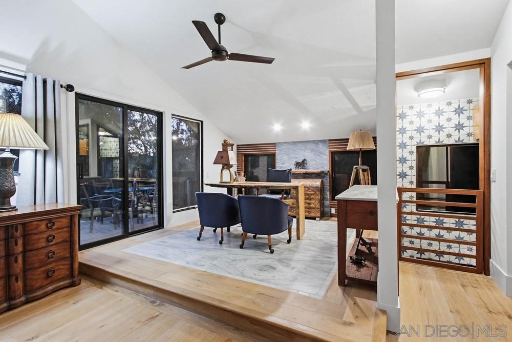 Detail Gallery Image 30 of 57 For 10616  Falcon Rim Pt, San Diego,  CA 92131 - 5 Beds | 2/1 Baths