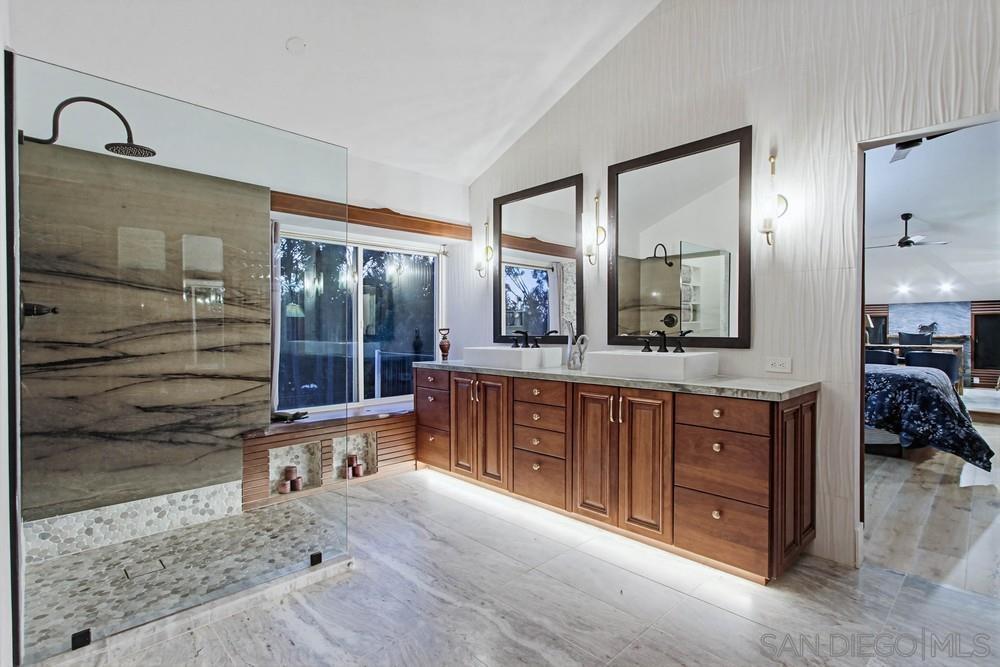 Detail Gallery Image 32 of 57 For 10616  Falcon Rim Pt, San Diego,  CA 92131 - 5 Beds | 2/1 Baths