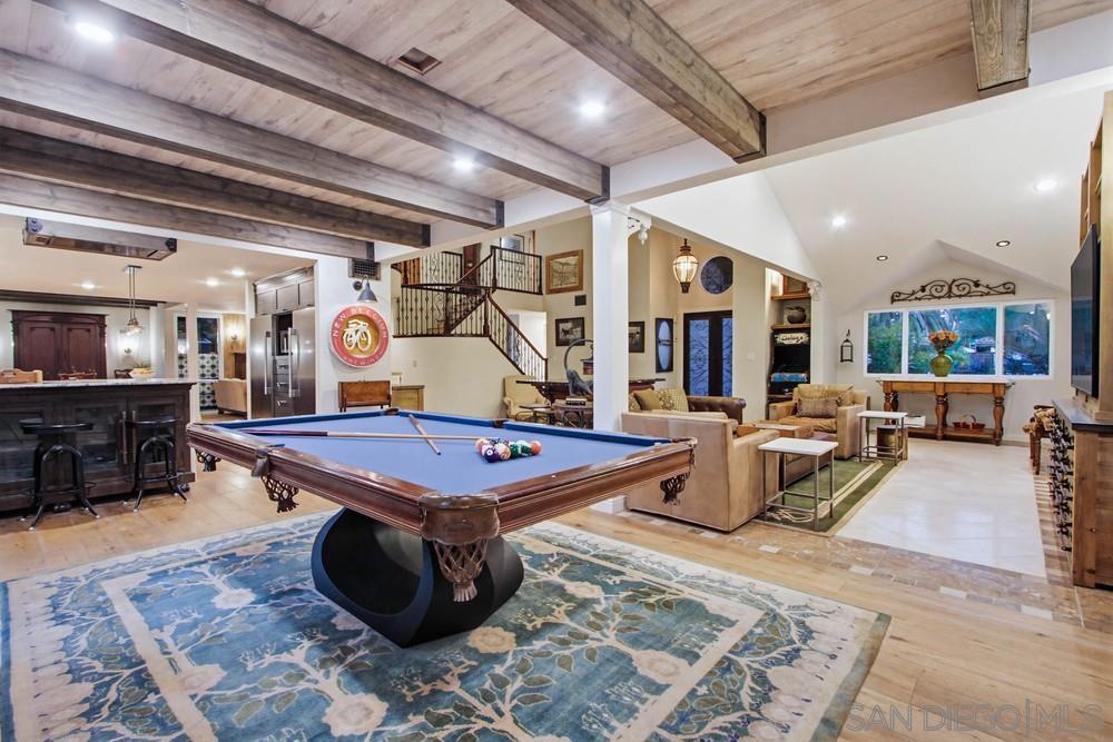 Detail Gallery Image 9 of 57 For 10616  Falcon Rim Pt, San Diego,  CA 92131 - 5 Beds | 2/1 Baths