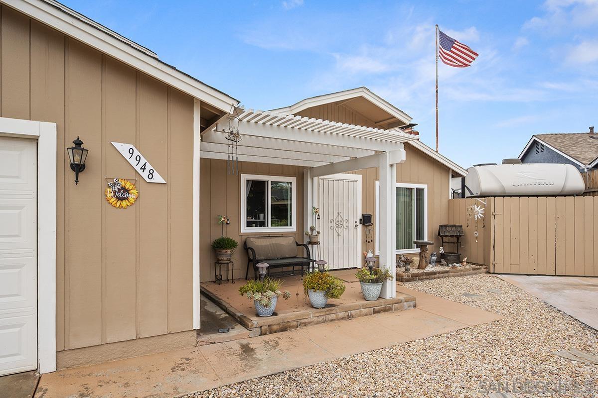 Detail Gallery Image 4 of 53 For 9948  Kincaid St, Santee,  CA 92071 - 3 Beds | 2 Baths