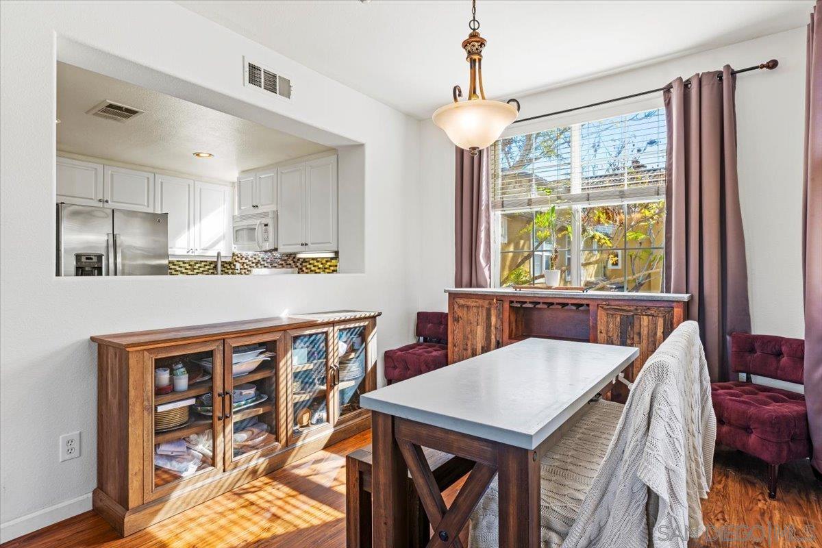 Detail Gallery Image 4 of 34 For 702  Portside Place, San Diego,  CA 92154 - 2 Beds | 2 Baths