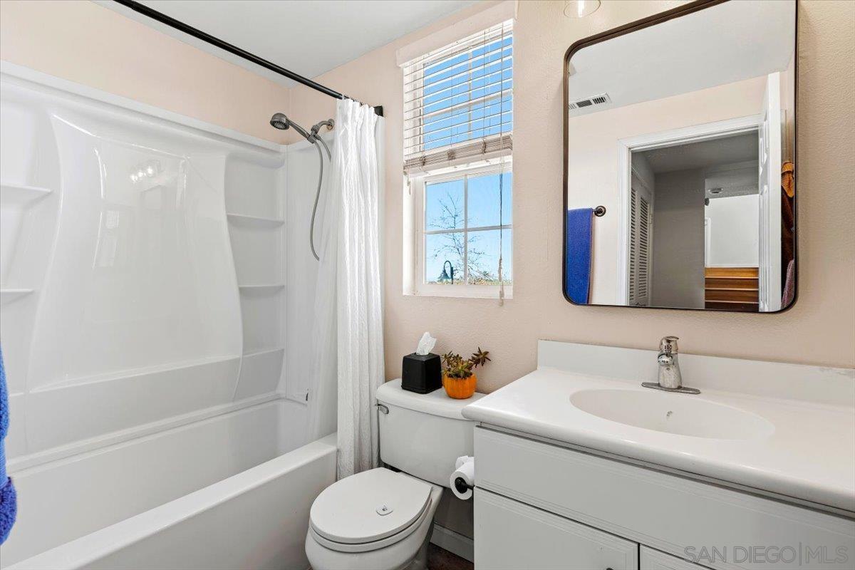 Detail Gallery Image 7 of 34 For 702  Portside Place, San Diego,  CA 92154 - 2 Beds | 2 Baths