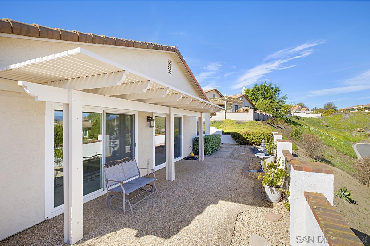 Detail Gallery Image 25 of 30 For 18018  Calle Estepona, San Diego,  CA 92128 - 2 Beds | 2 Baths