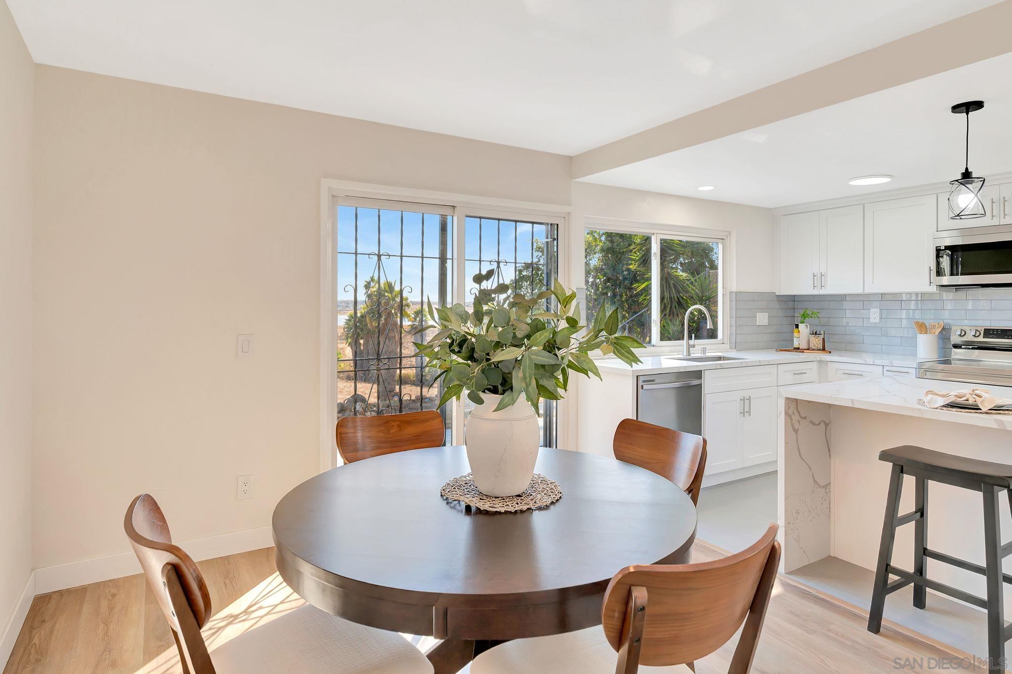 Detail Gallery Image 16 of 47 For 9421  Avenida Acero, Spring Valley,  CA 91977 - 4 Beds | 2 Baths