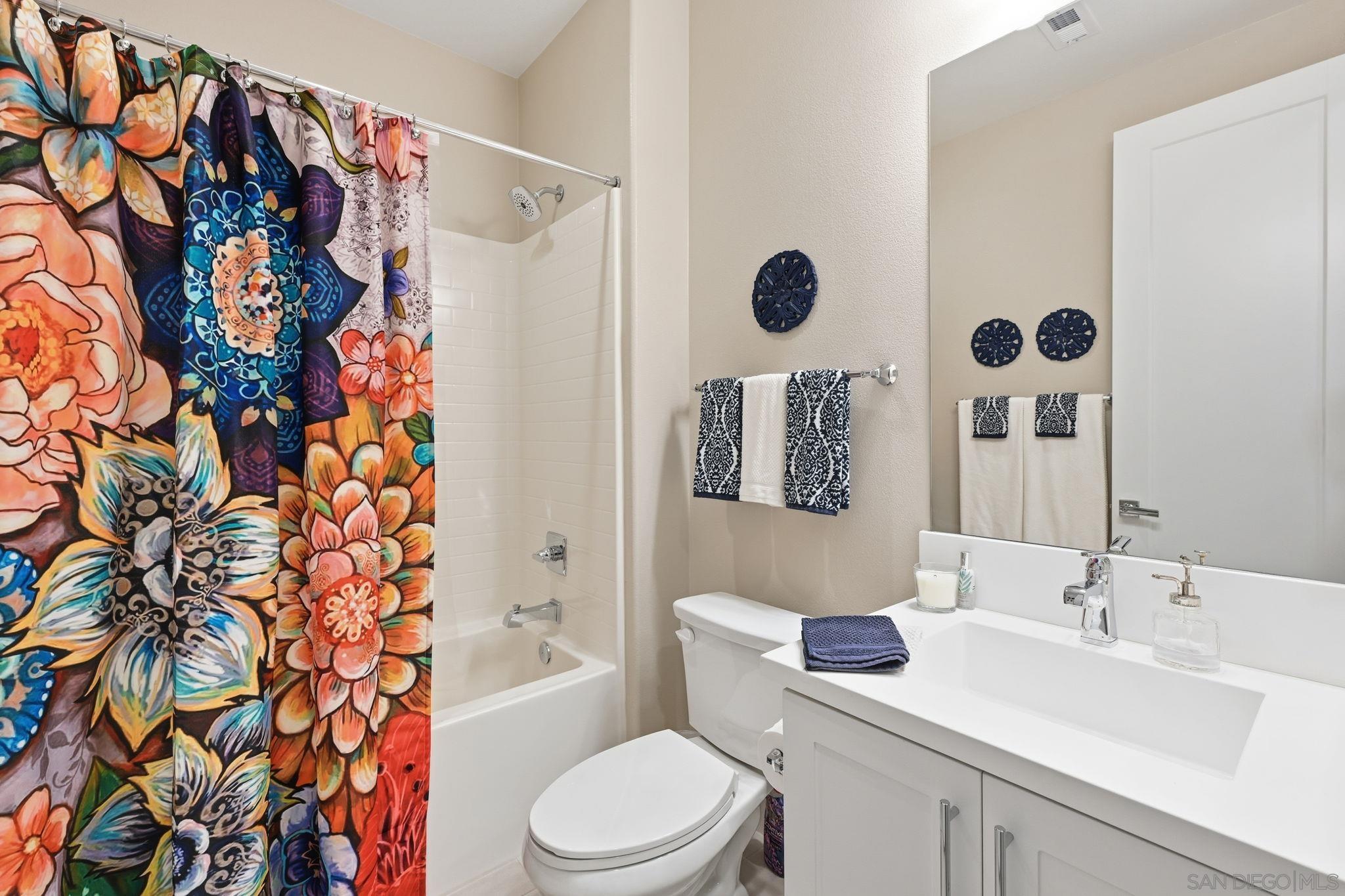 Detail Gallery Image 35 of 75 For 406  Glin Ct, Vista,  CA 92081 - 4 Beds | 3/1 Baths