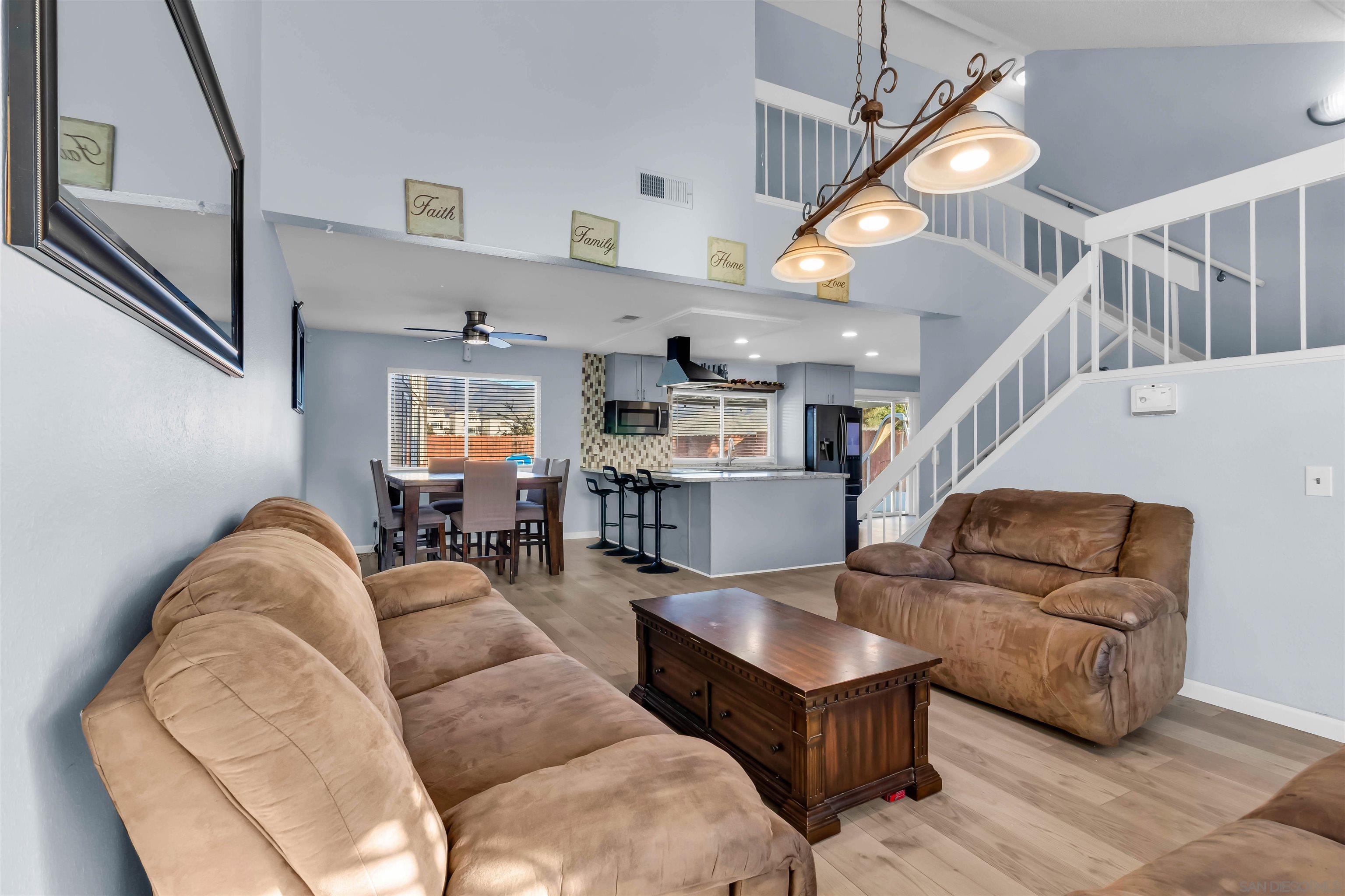 Detail Gallery Image 3 of 35 For 341  Paraiso Ave, Spring Valley,  CA 91977 - 4 Beds | 2/1 Baths