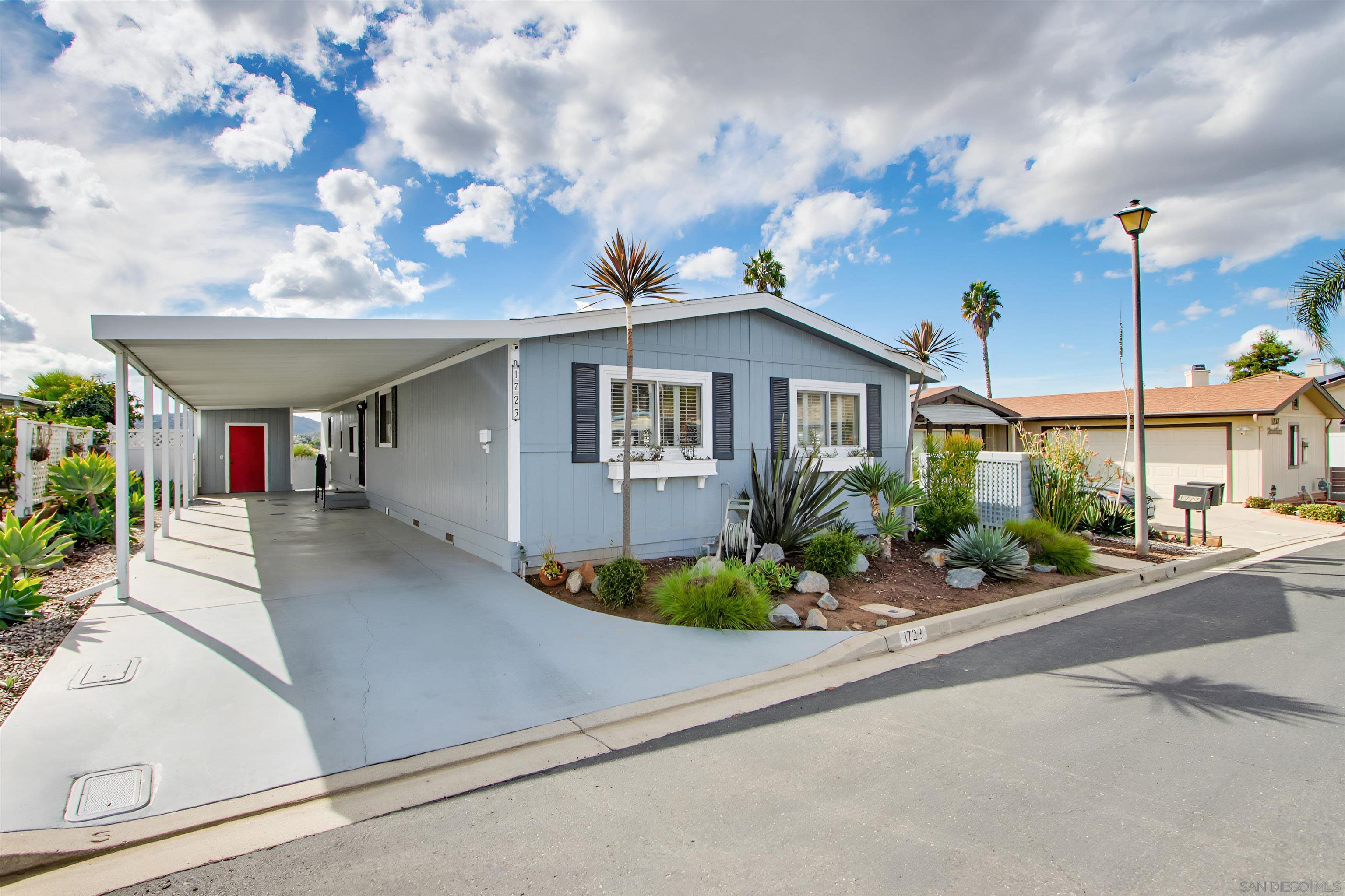 Detail Gallery Image 44 of 46 For 1723  Kiwi Gln, Escondido,  CA 92026 - 2 Beds | 2 Baths