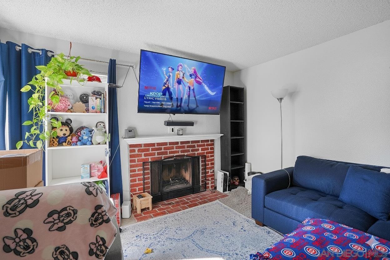 Detail Gallery Image 5 of 25 For 3065  Charwood Ct, Spring Valley,  CA 91978 - 2 Beds | 2 Baths