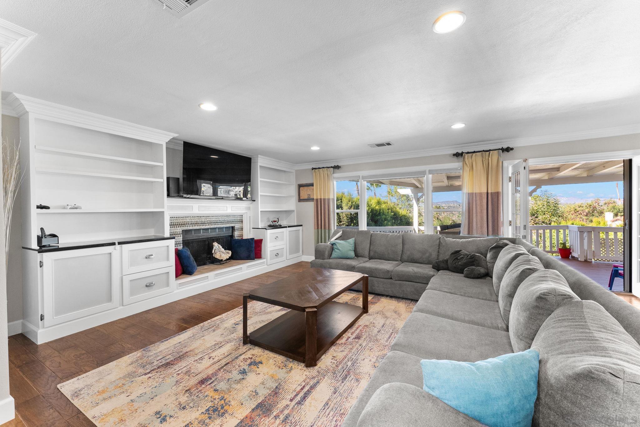 Detail Gallery Image 17 of 75 For 3045  Mary Ln, Escondido,  CA 92025 - 6 Beds | 4/1 Baths