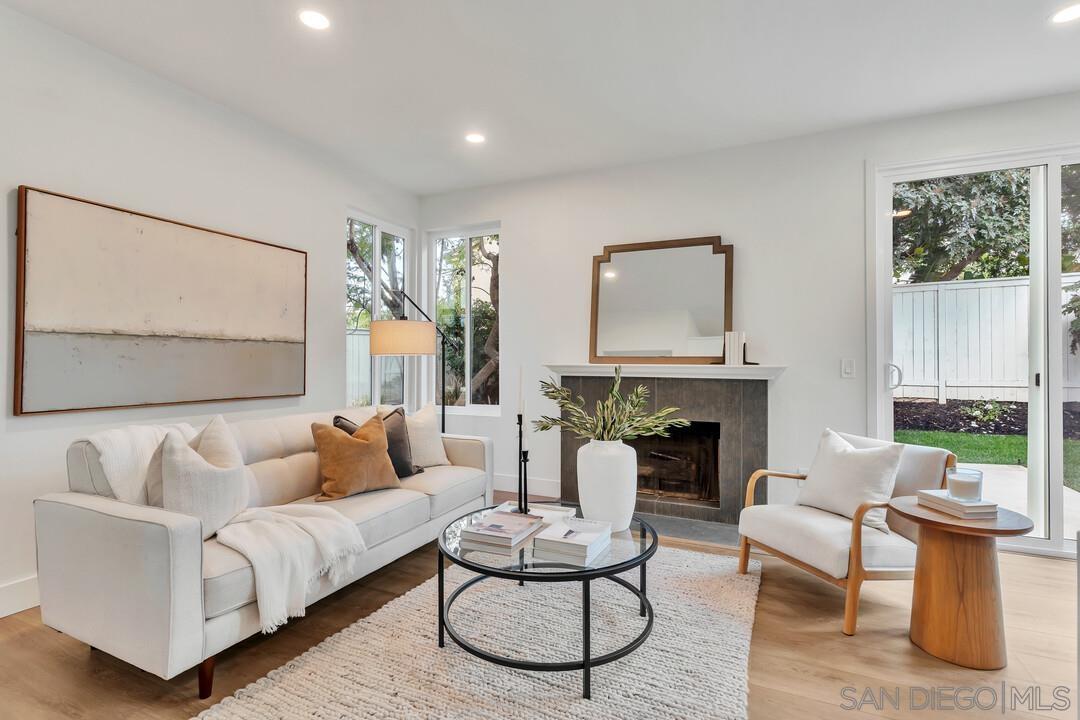 Detail Gallery Image 13 of 40 For 12169  via San Loreno, San Diego,  CA 92128 - 3 Beds | 2/1 Baths