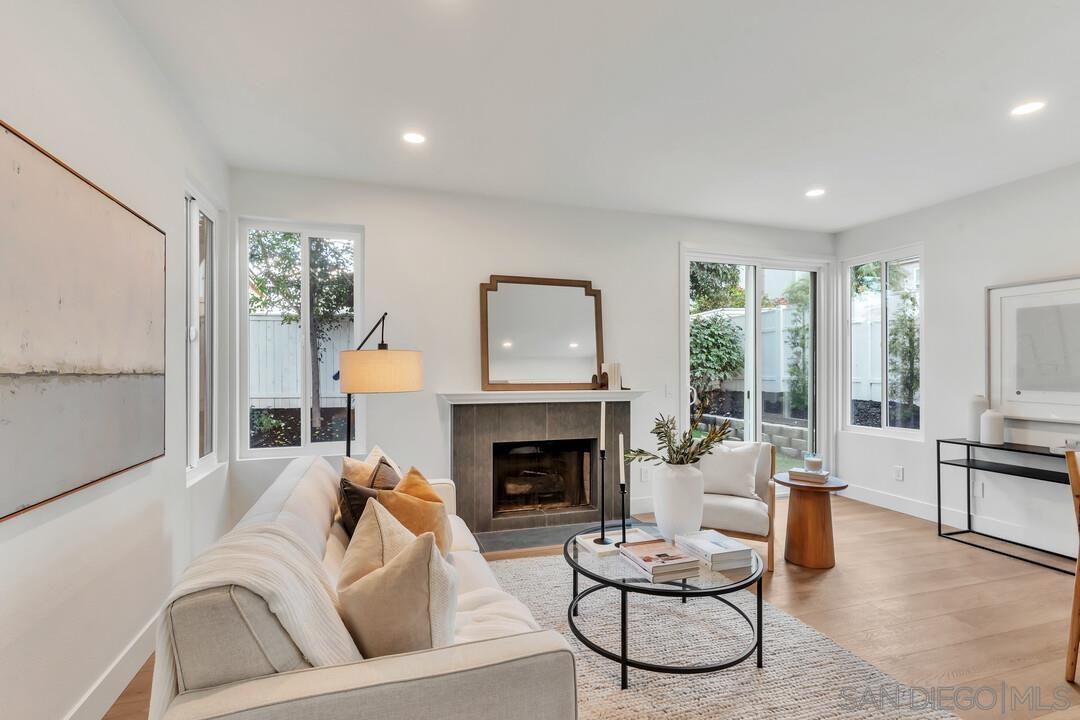 Detail Gallery Image 15 of 40 For 12169  via San Loreno, San Diego,  CA 92128 - 3 Beds | 2/1 Baths