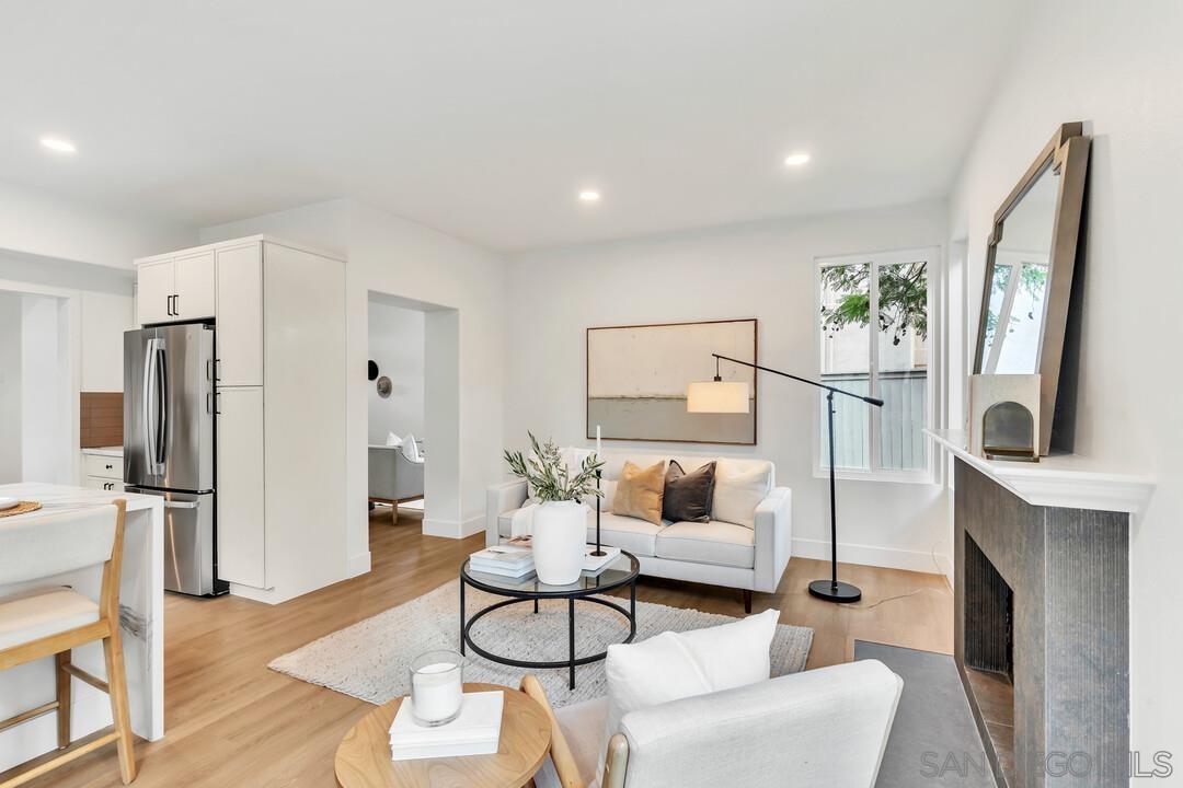 Detail Gallery Image 16 of 40 For 12169  via San Loreno, San Diego,  CA 92128 - 3 Beds | 2/1 Baths