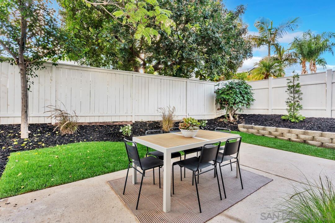 Detail Gallery Image 29 of 40 For 12169  via San Loreno, San Diego,  CA 92128 - 3 Beds | 2/1 Baths