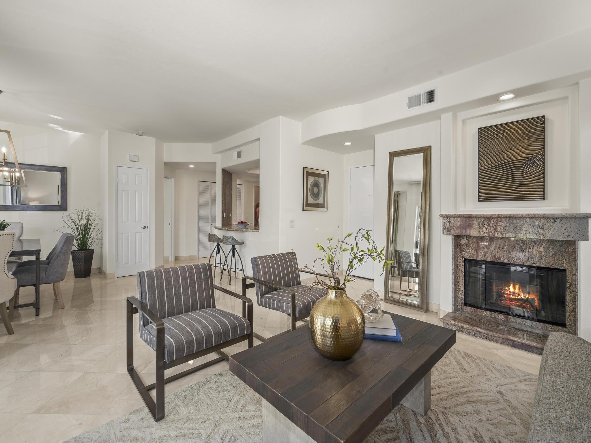 Detail Gallery Image 2 of 45 For 8635  via Mallorca  #D,  La Jolla,  CA 92037 - 2 Beds | 2 Baths