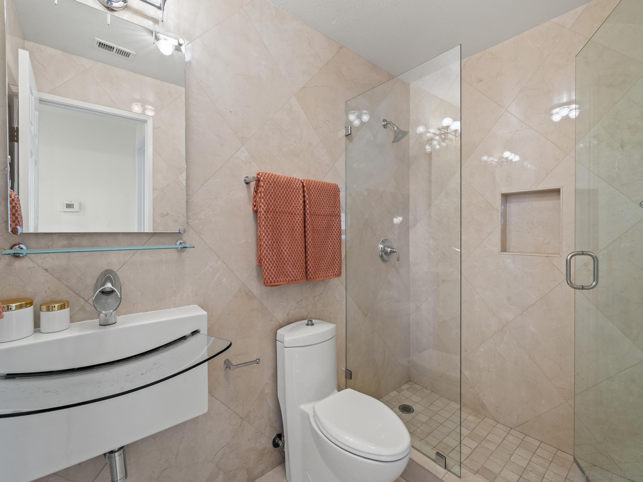 Detail Gallery Image 26 of 45 For 8635  via Mallorca  #D,  La Jolla,  CA 92037 - 2 Beds | 2 Baths