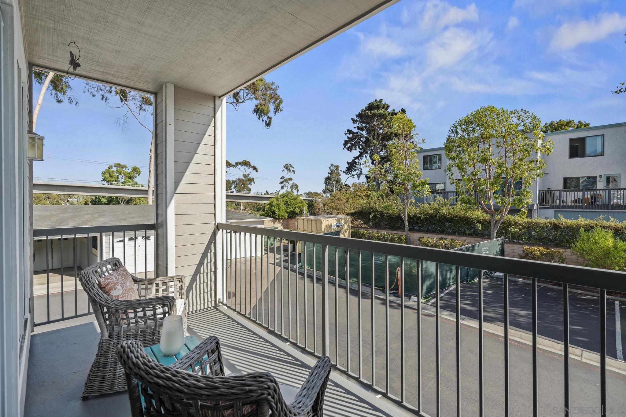 Detail Gallery Image 29 of 45 For 8635  via Mallorca  #D,  La Jolla,  CA 92037 - 2 Beds | 2 Baths