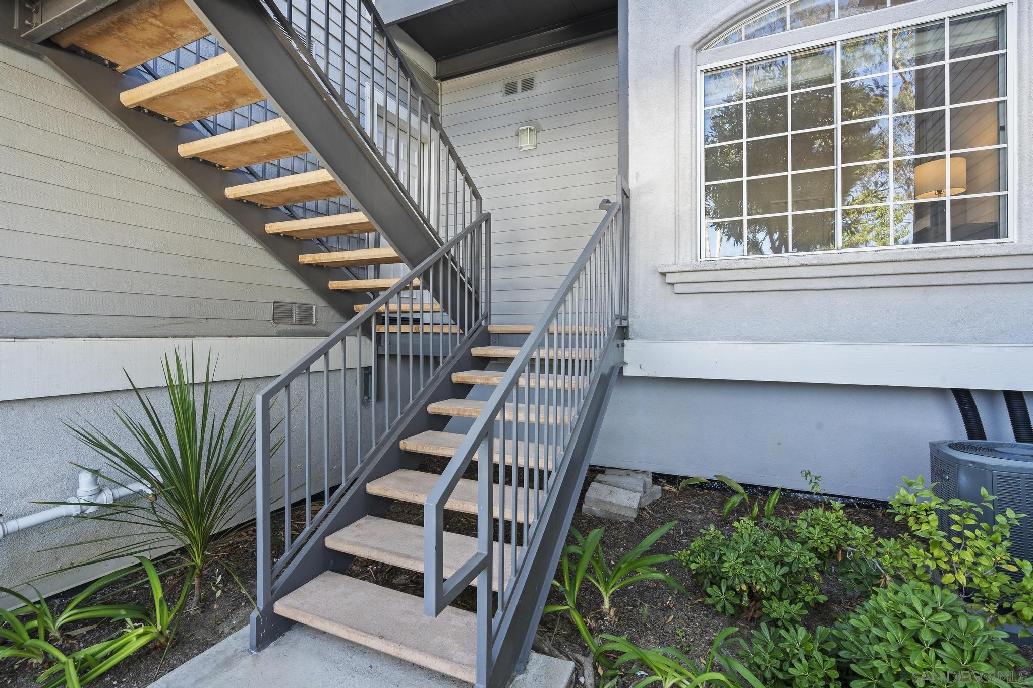 Detail Gallery Image 31 of 45 For 8635  via Mallorca  #D,  La Jolla,  CA 92037 - 2 Beds | 2 Baths