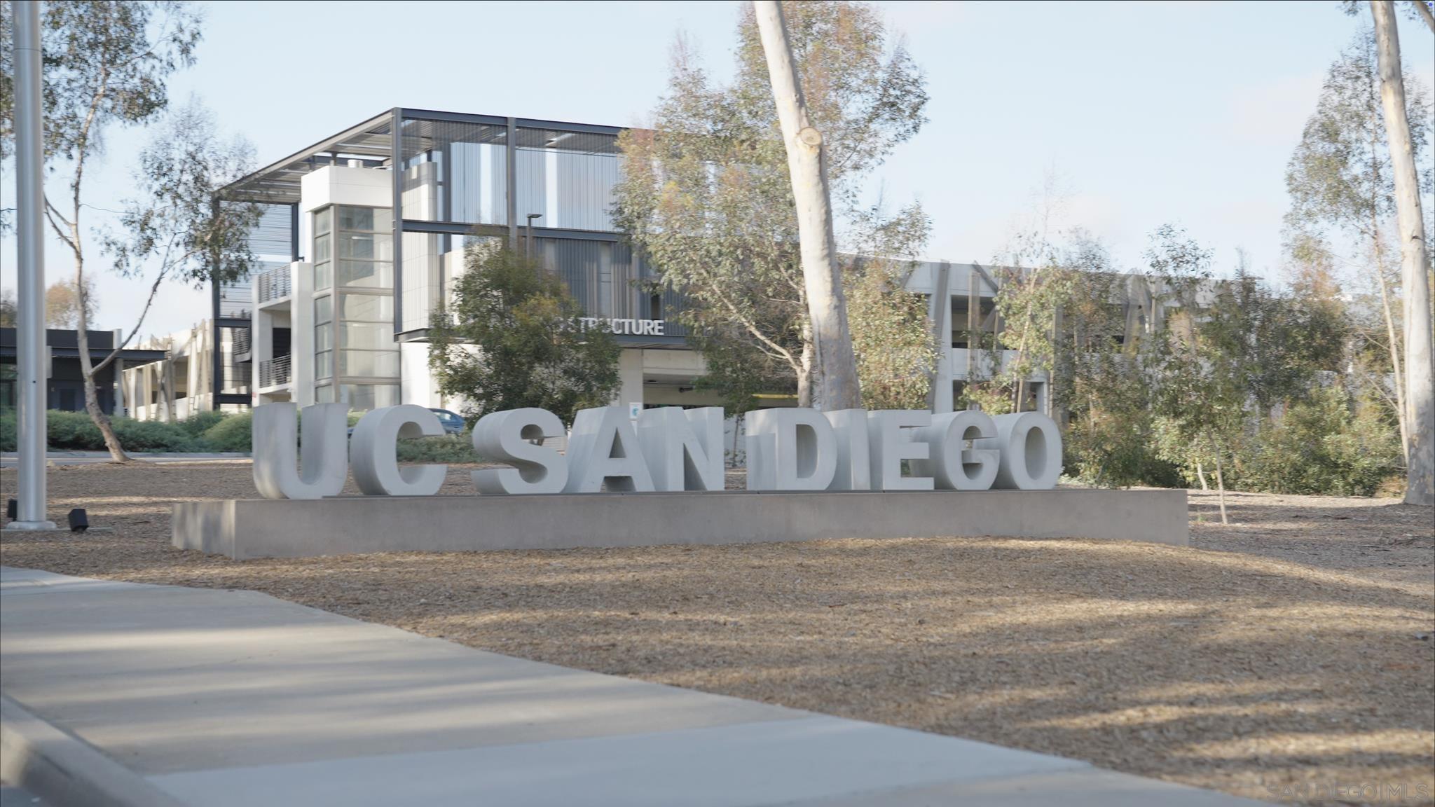 Detail Gallery Image 44 of 45 For 8635  via Mallorca  #D,  La Jolla,  CA 92037 - 2 Beds | 2 Baths