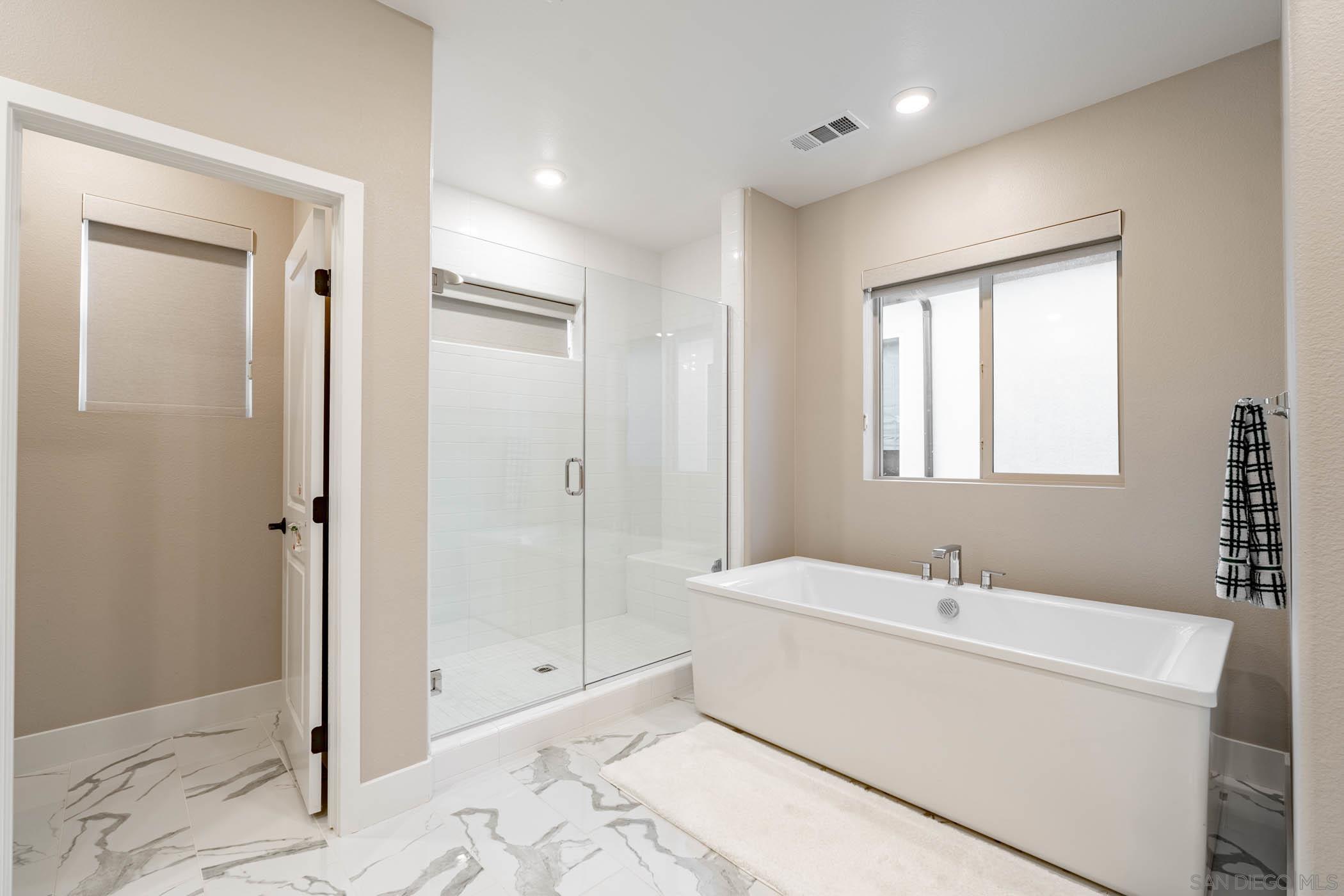 Detail Gallery Image 21 of 32 For 15581  Manley Way, San Diego,  CA 92127 - 4 Beds | 4 Baths