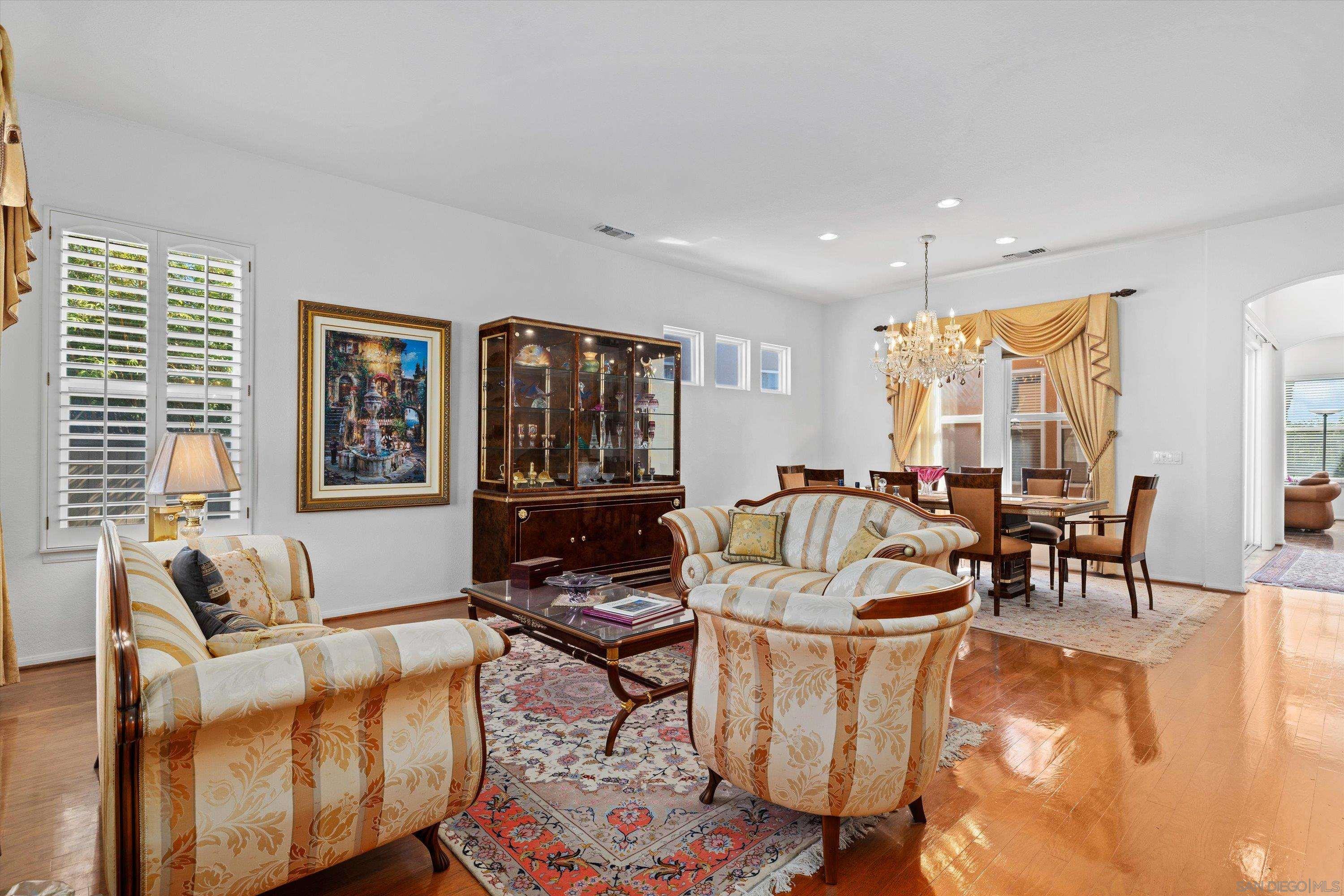 Detail Gallery Image 4 of 48 For 3971  via Cangrejo, San Diego,  CA 92130 - 4 Beds | 3 Baths