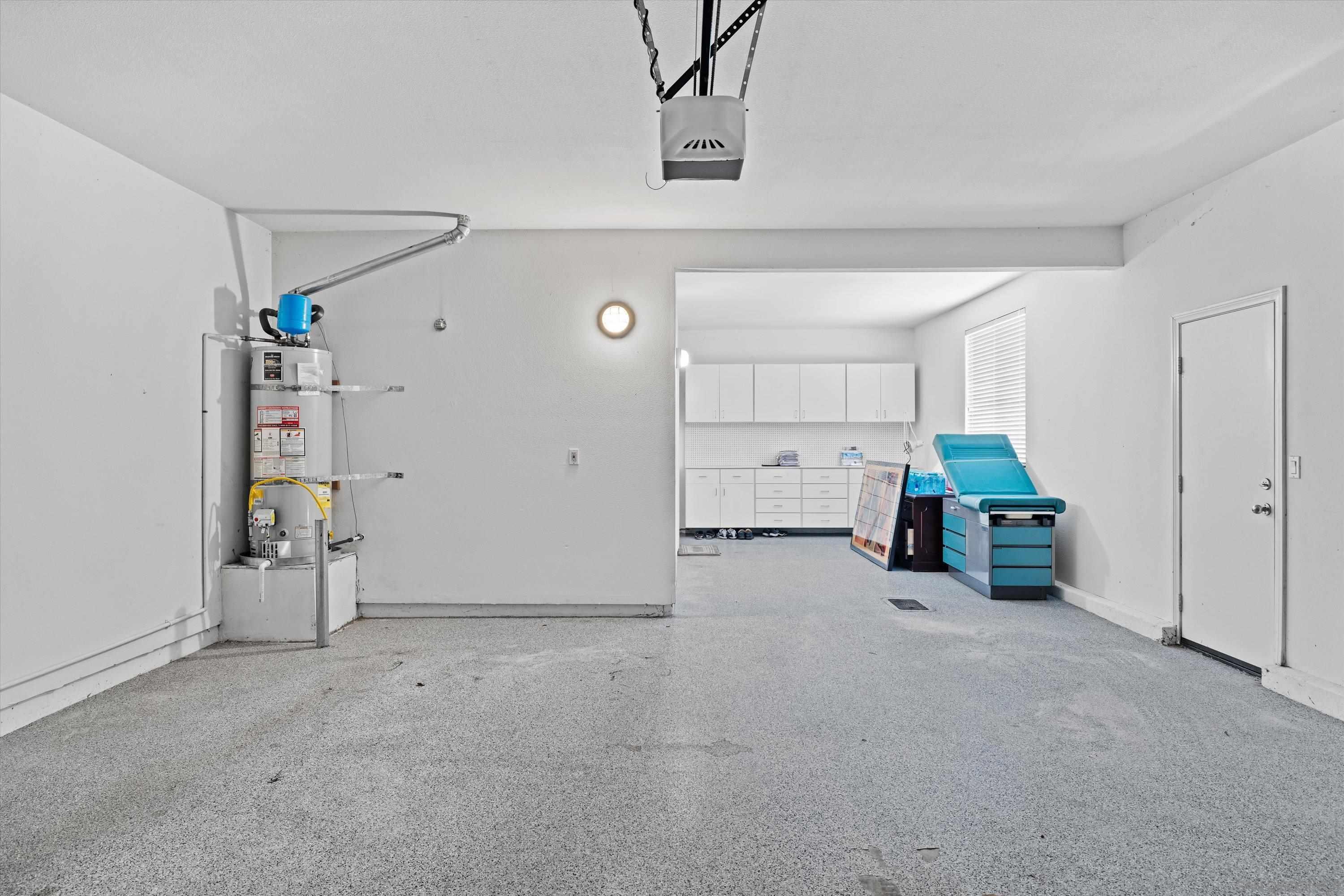 Detail Gallery Image 37 of 48 For 3971  via Cangrejo, San Diego,  CA 92130 - 4 Beds | 3 Baths