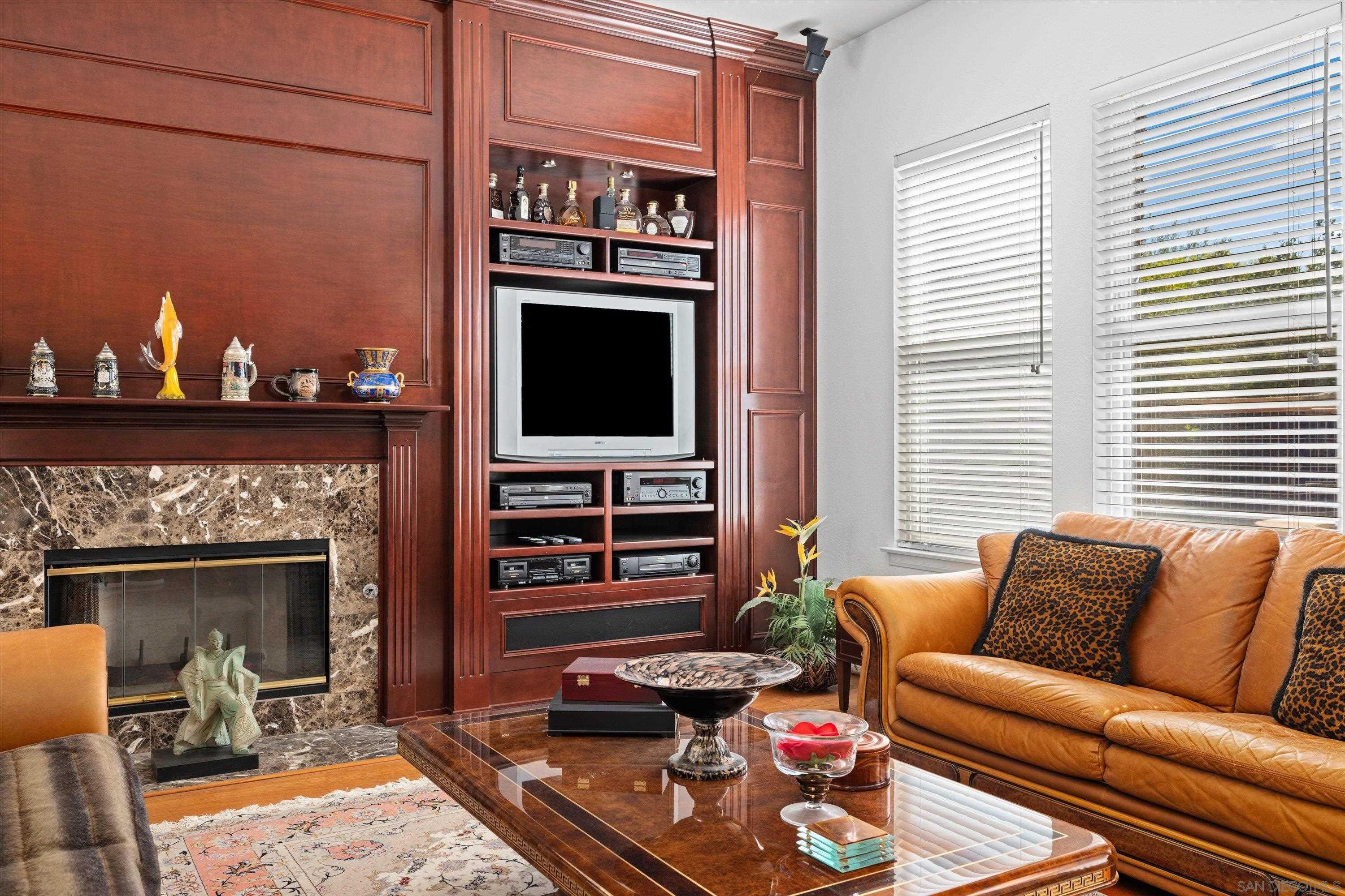 Detail Gallery Image 9 of 48 For 3971  via Cangrejo, San Diego,  CA 92130 - 4 Beds | 3 Baths