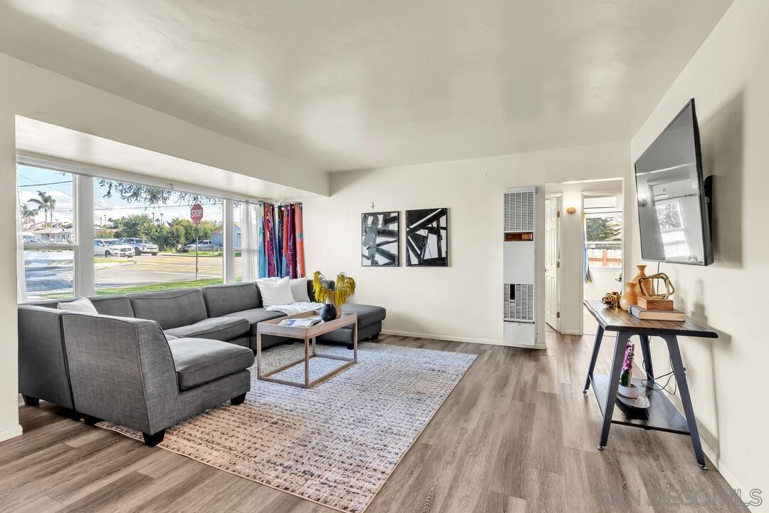 Detail Gallery Image 5 of 35 For 1198  Tobias Dr, Chula Vista,  CA 91911 - 4 Beds | 3 Baths