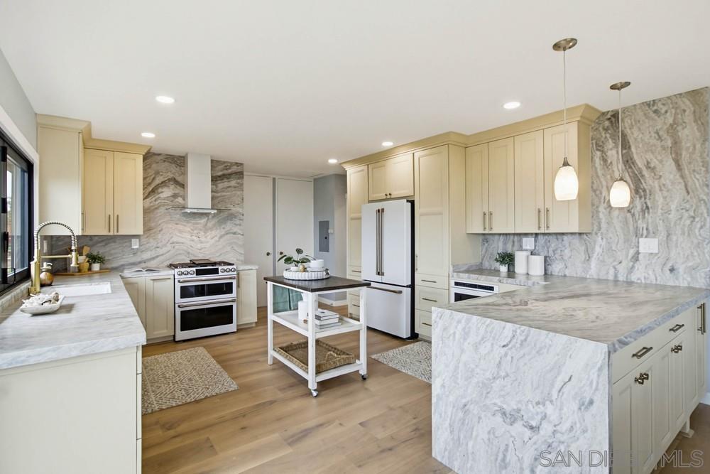 Detail Gallery Image 13 of 47 For 4468  Bermuda Avenue, San Diego,  CA 92107 - 2 Beds | 1 Baths