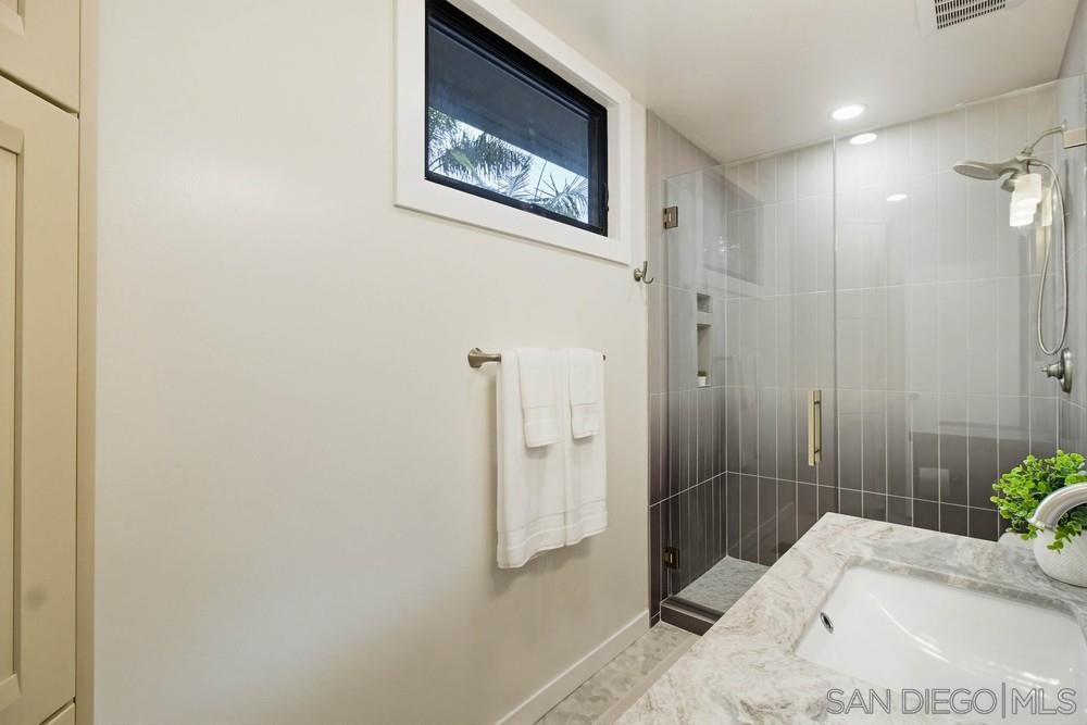 Detail Gallery Image 20 of 47 For 4468  Bermuda Avenue, San Diego,  CA 92107 - 2 Beds | 1 Baths