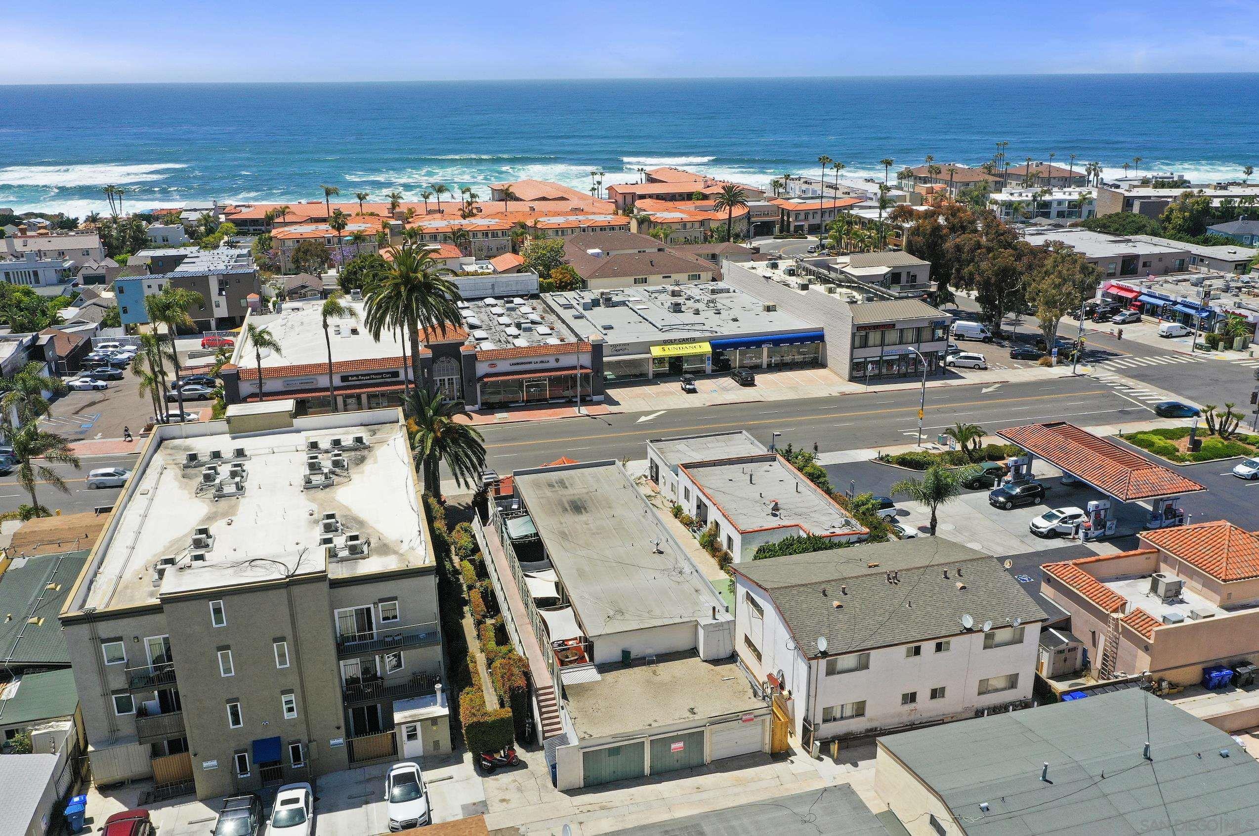 Detail Gallery Image 3 of 11 For 7441-43  La Jolla Blvd, La Jolla,  CA 92037 - – Beds | – Baths