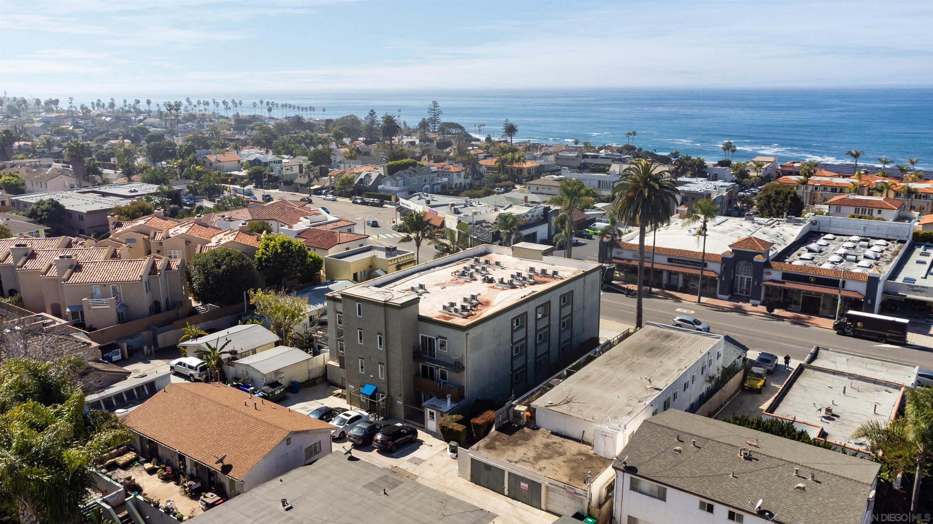 Detail Gallery Image 5 of 11 For 7441-43  La Jolla Blvd, La Jolla,  CA 92037 - – Beds | – Baths