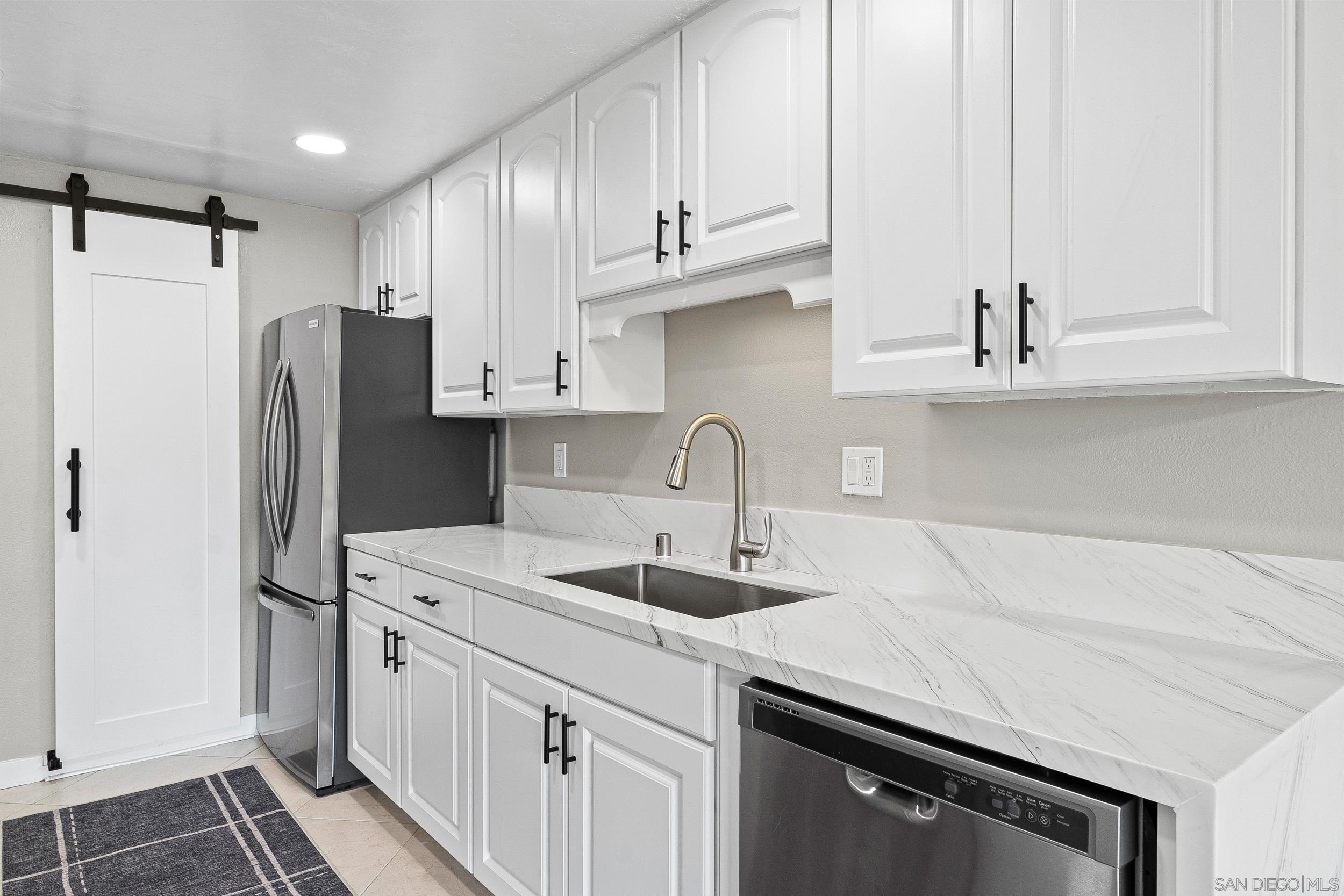 Detail Gallery Image 15 of 35 For 12424  Rios Road, San Diego,  CA 92128 - 2 Beds | 2 Baths