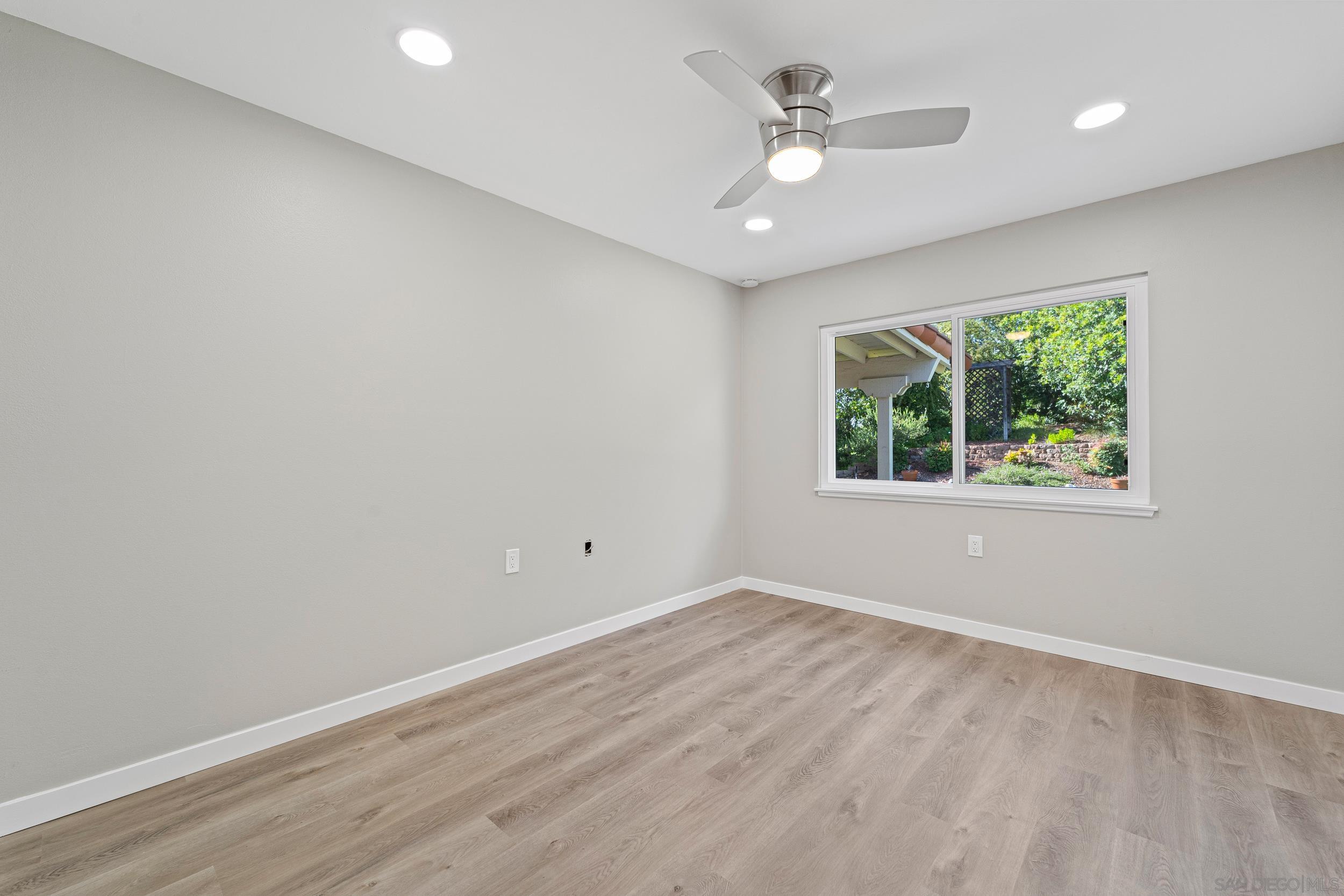 Detail Gallery Image 20 of 35 For 12424  Rios Road, San Diego,  CA 92128 - 2 Beds | 2 Baths