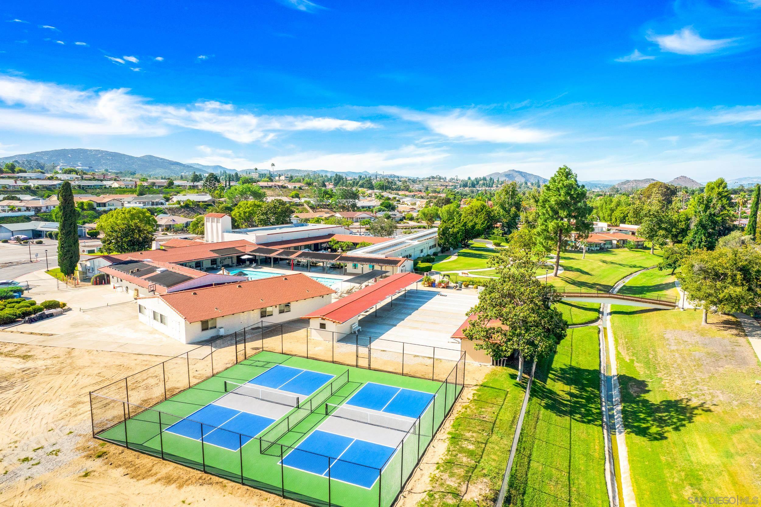 Detail Gallery Image 30 of 35 For 12424  Rios Road, San Diego,  CA 92128 - 2 Beds | 2 Baths