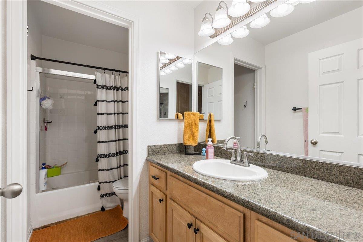 Detail Gallery Image 13 of 24 For 272  Indiana Ave, El Cajon,  CA 92020 - 3 Beds | 2/1 Baths
