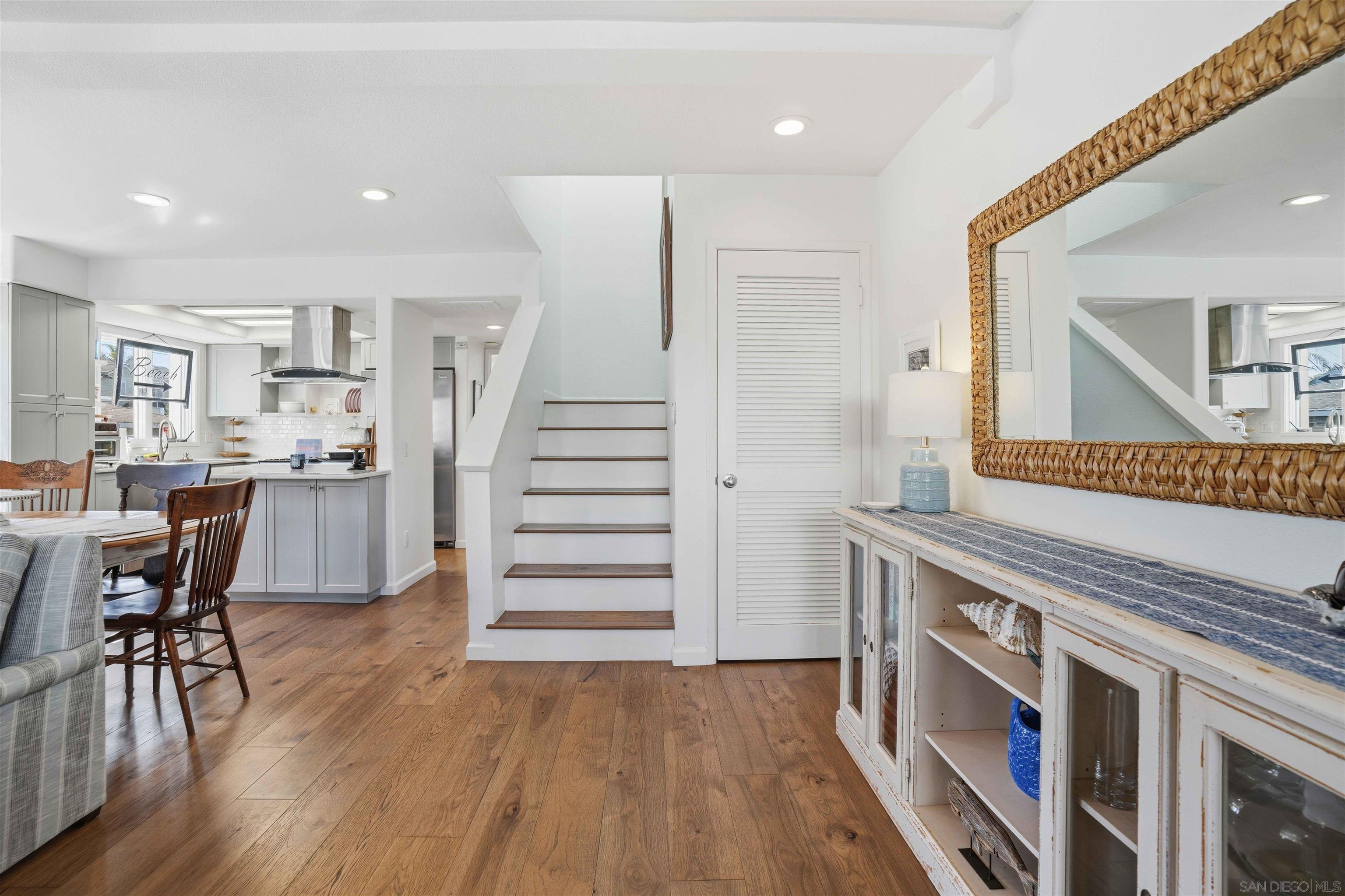 Detail Gallery Image 11 of 51 For 1210  7th Street, Coronado,  CA 92118 - 3 Beds | 3 Baths