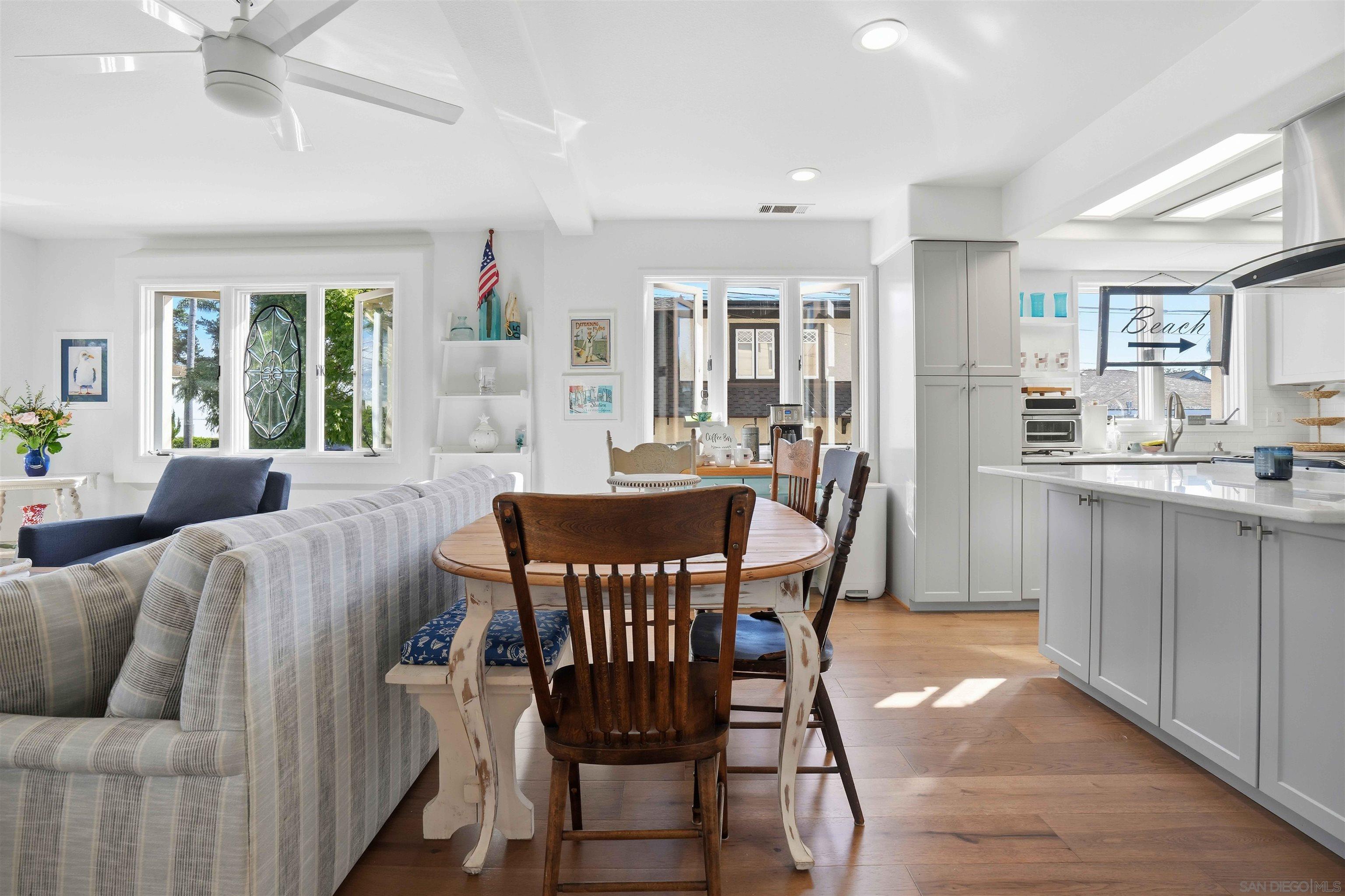 Detail Gallery Image 13 of 51 For 1210  7th Street, Coronado,  CA 92118 - 3 Beds | 3 Baths