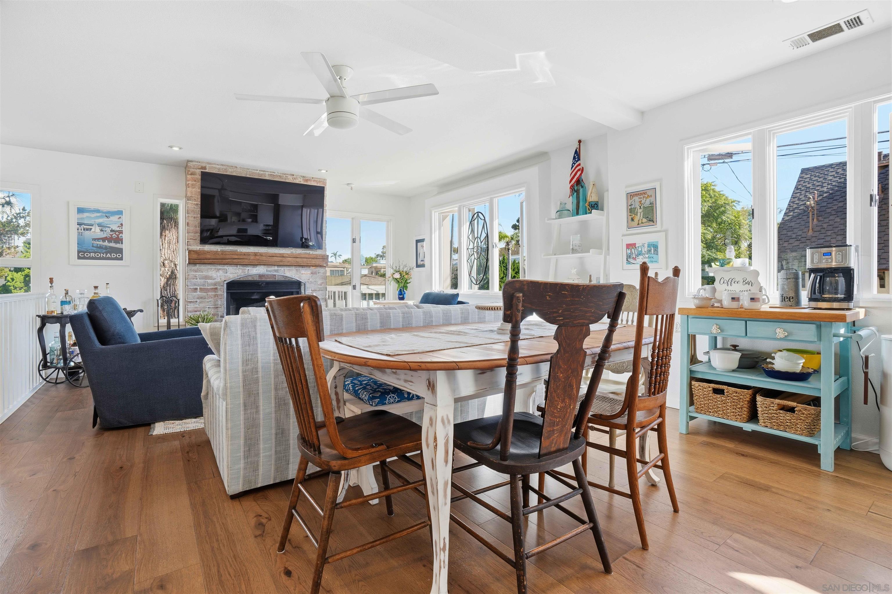 Detail Gallery Image 14 of 51 For 1210  7th Street, Coronado,  CA 92118 - 3 Beds | 3 Baths